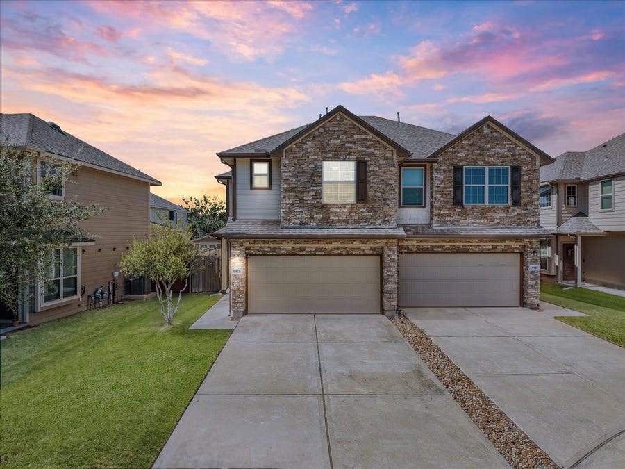 Property photo for 6525 Stoney Creek Drive, Pasadena, TX