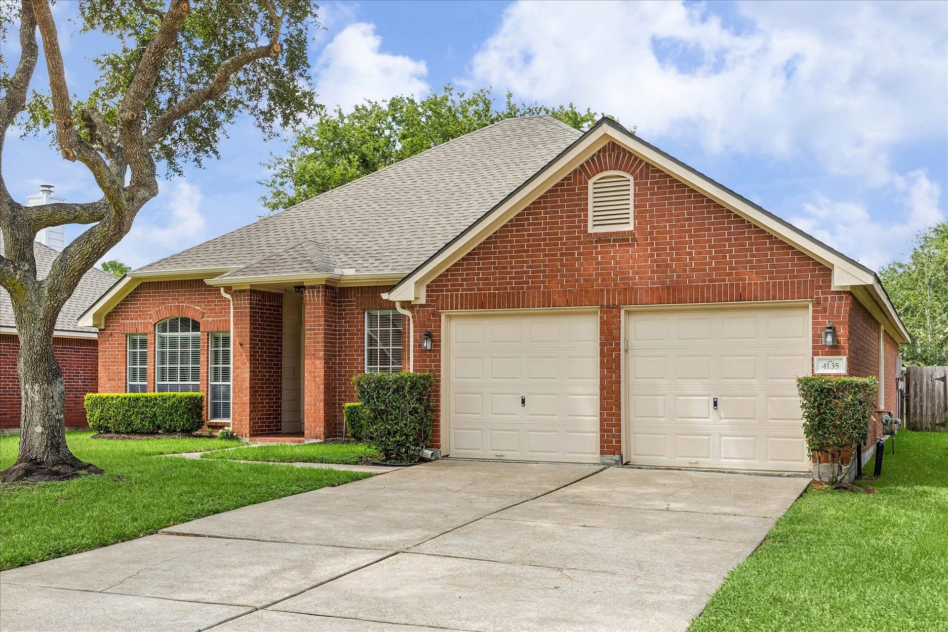 4135 N Nolan Place, Pearland, TX 77584 4135 N Nolan Place, Pearland, TX 77584