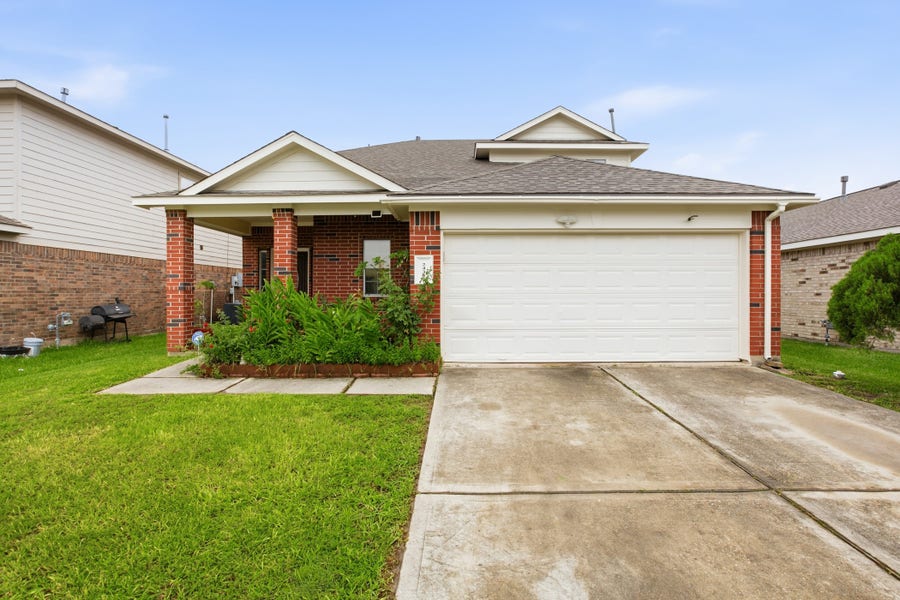 Property photo for 2438 Gwenfair Drive, Spring, TX