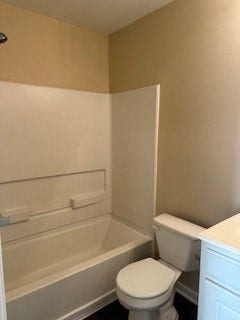 7130 Orange Tree Lane, Richmond, TX 77469 secondary bath