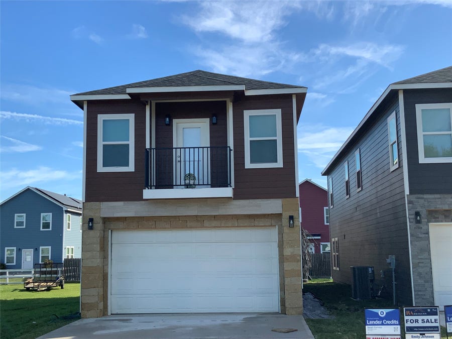 Property photo for 215 S 7 Th Street S, Beasley, TX