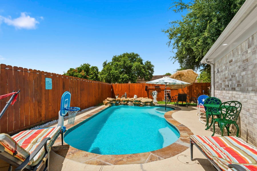 Property photo for 2111 Yosemite Ridge Court, Katy, TX