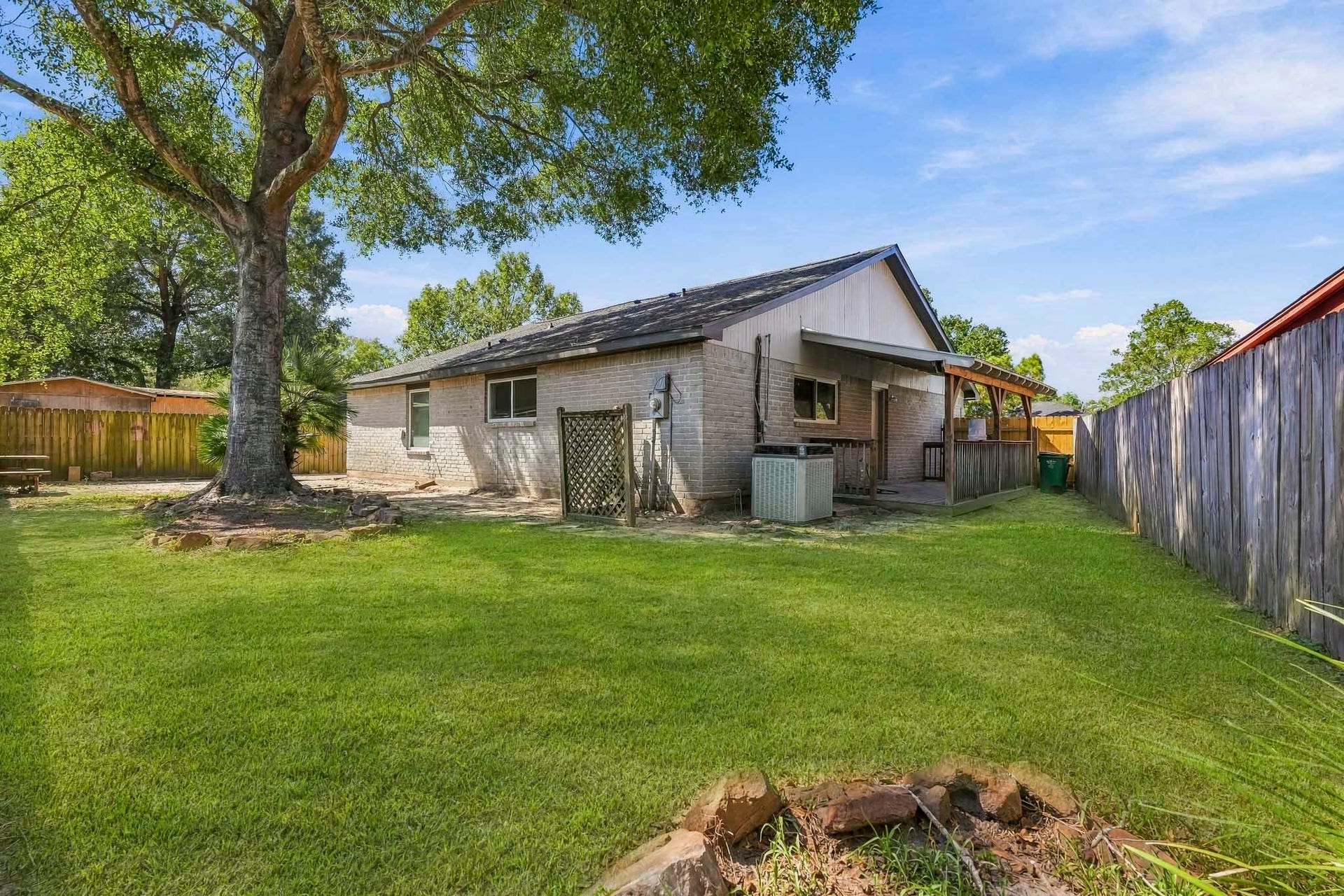 5906 Flower Gate Drive, Spring, TX 77373 Backyard