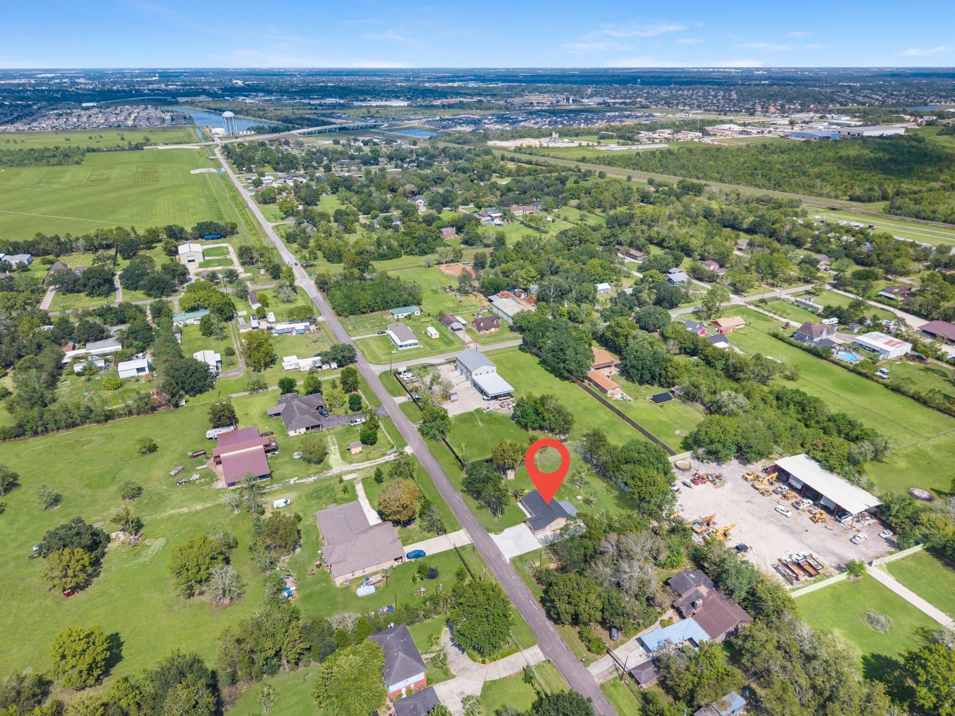 17435 Wells Drive, #CR115, Pearland, TX 77584 A wide aerial view shows the home's location in Pearland.