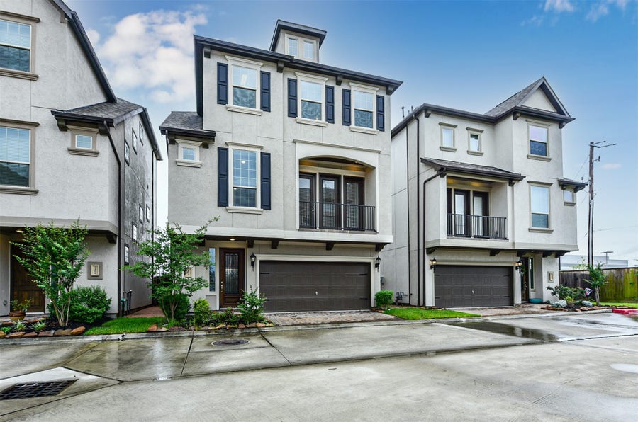 Property photo for 1504 Peyton Oaks Place, Houston, TX