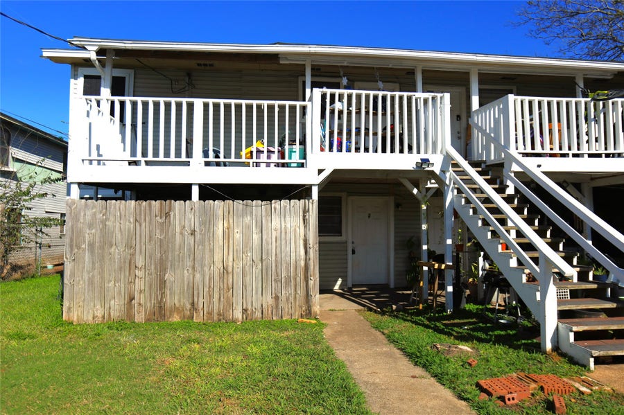 Property photo for 123 W 6TH ST, #1, Freeport, TX