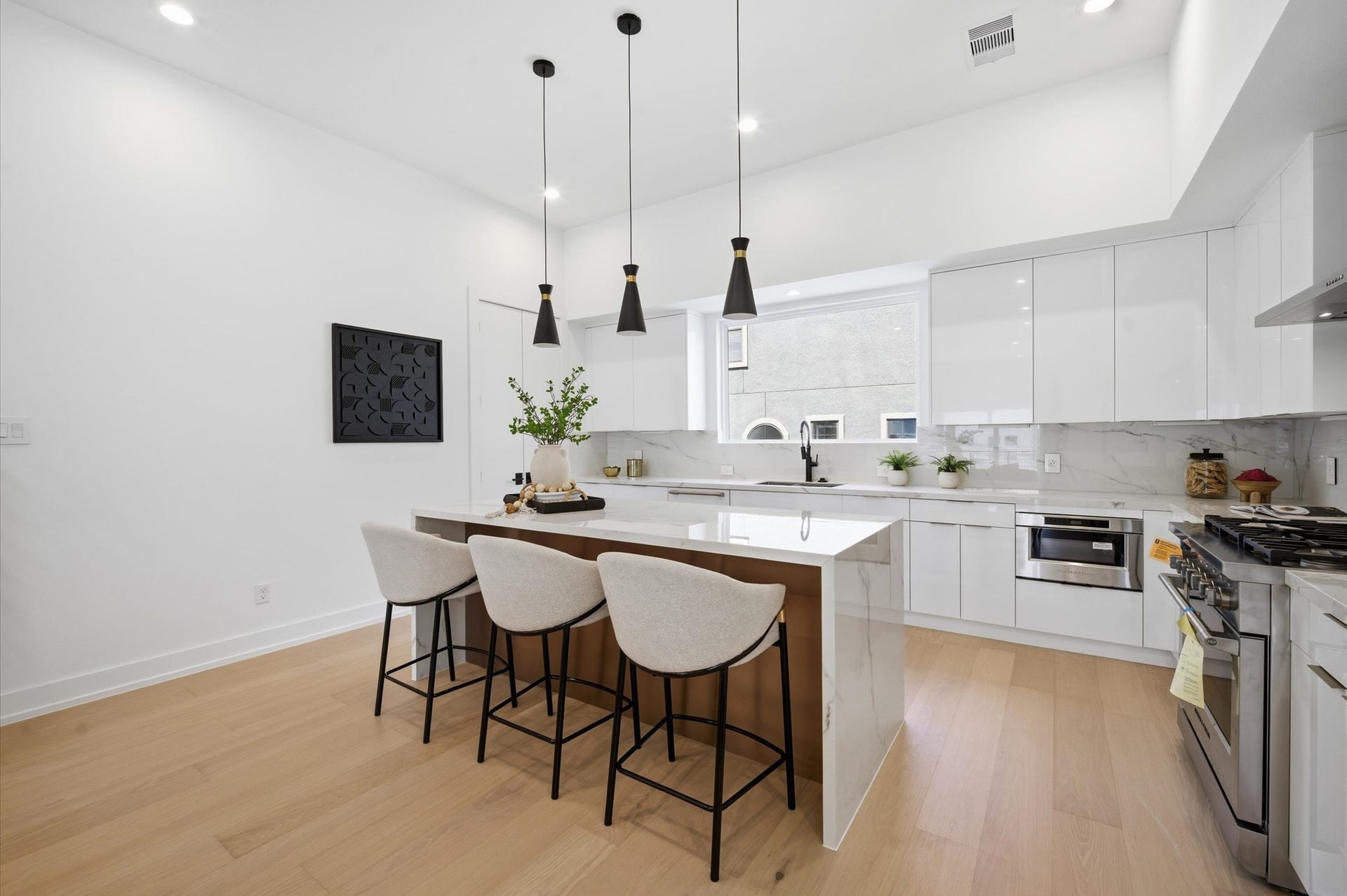6110 Gehring Street, Houston, TX 77021