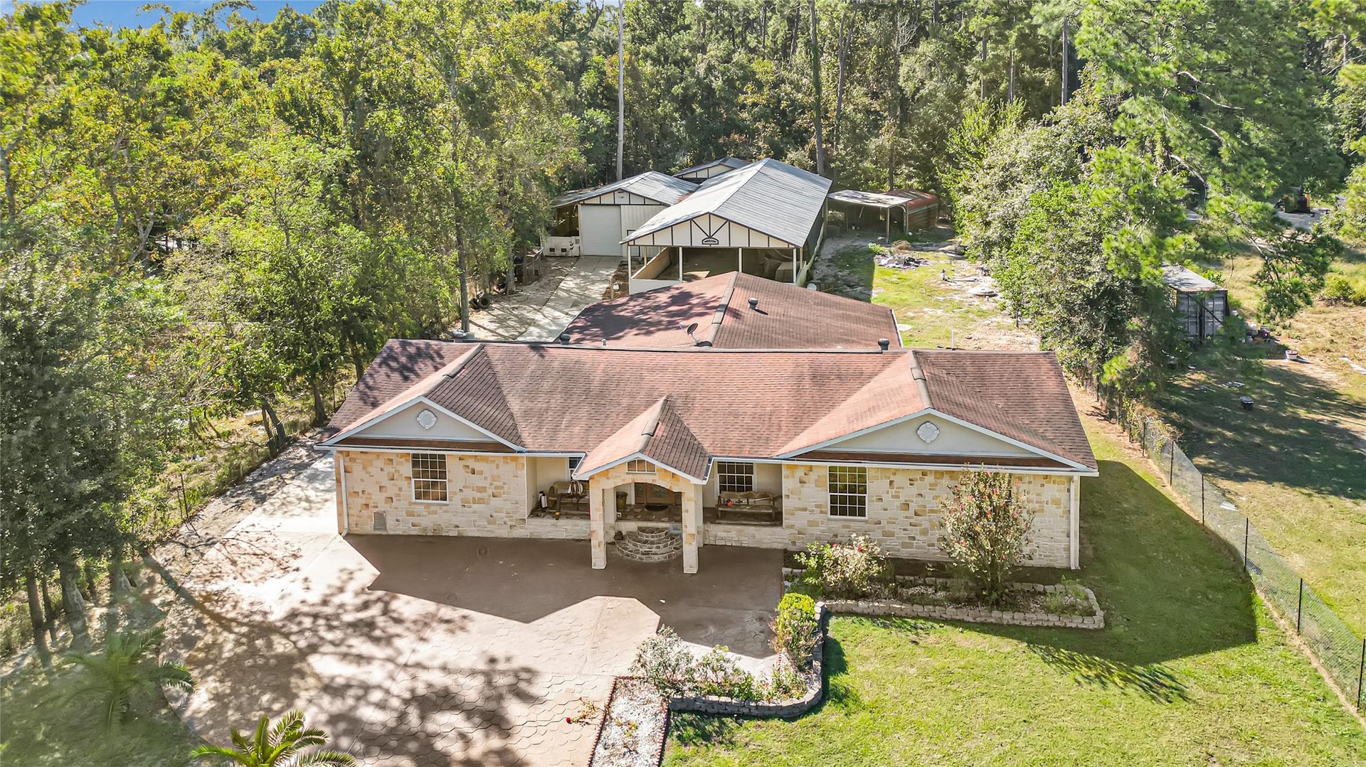 22638 Walnut Drive, Porter, TX 77365 22638 Walnut Drive, Porter, TX 77365