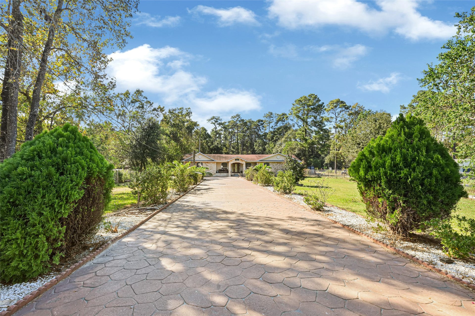 22638 Walnut Drive, Porter, TX 77365 22638 Walnut Drive, Porter, TX 77365
