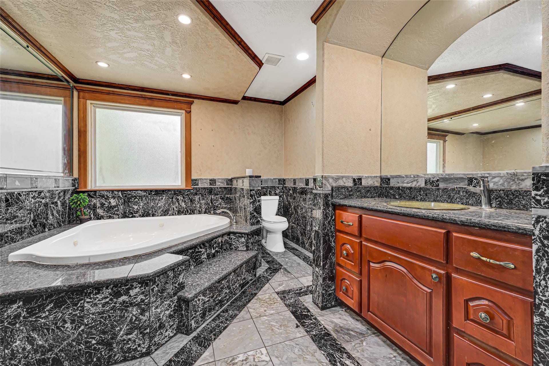 22638 Walnut Drive, Porter, TX 77365 22638 Walnut Drive, Porter, TX 77365