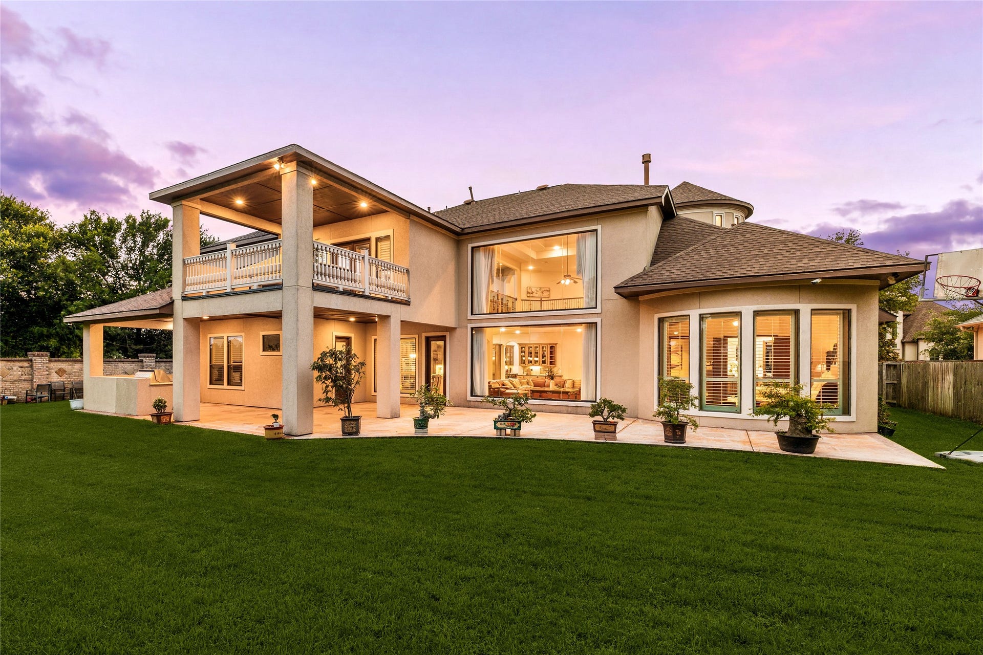 27711 Charter Lake Lane, Katy, TX 77494 Beautiful timeless design with Stucco on the Exterior