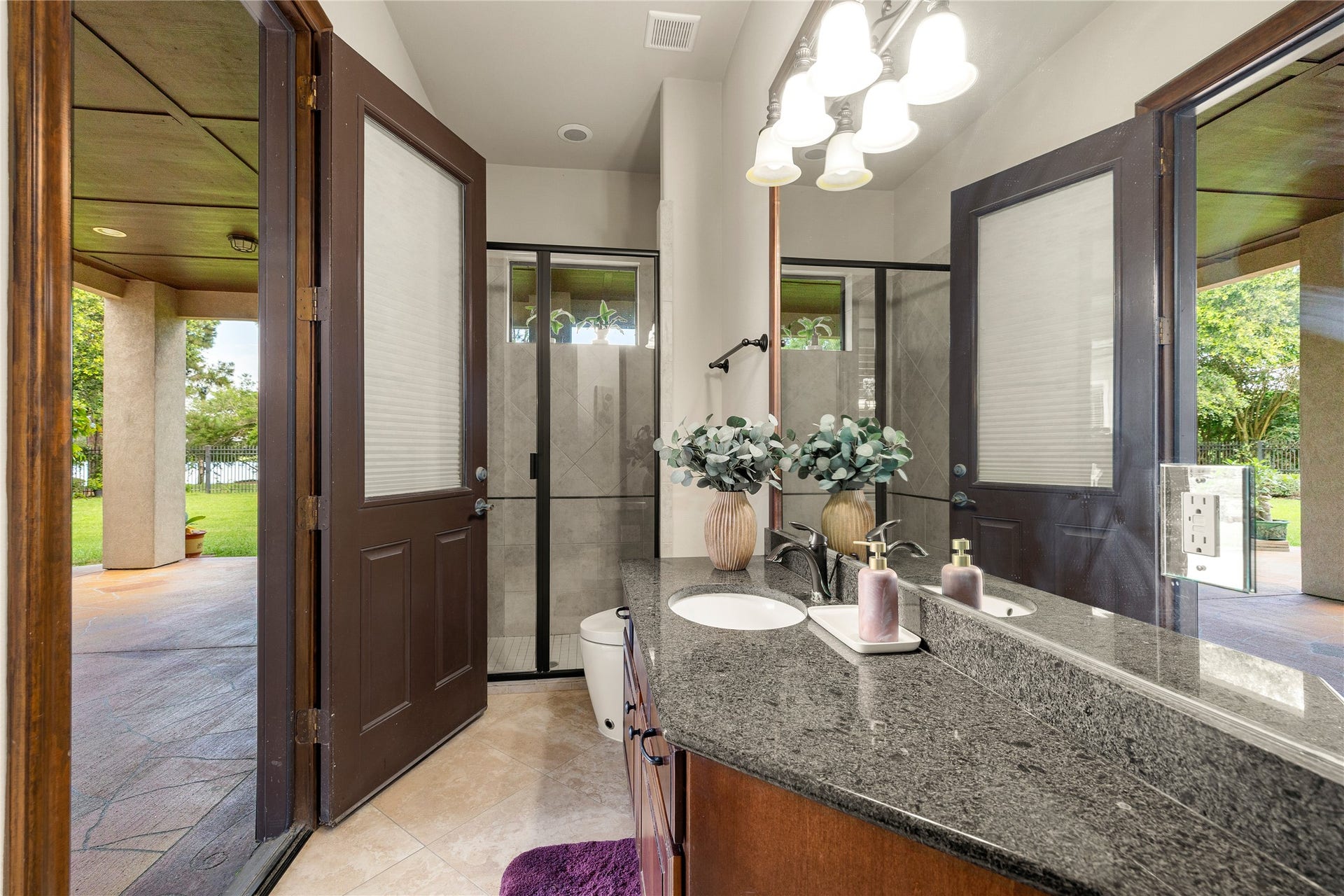 27711 Charter Lake Lane, Katy, TX 77494 Full Bathroom with a private door to the backyard