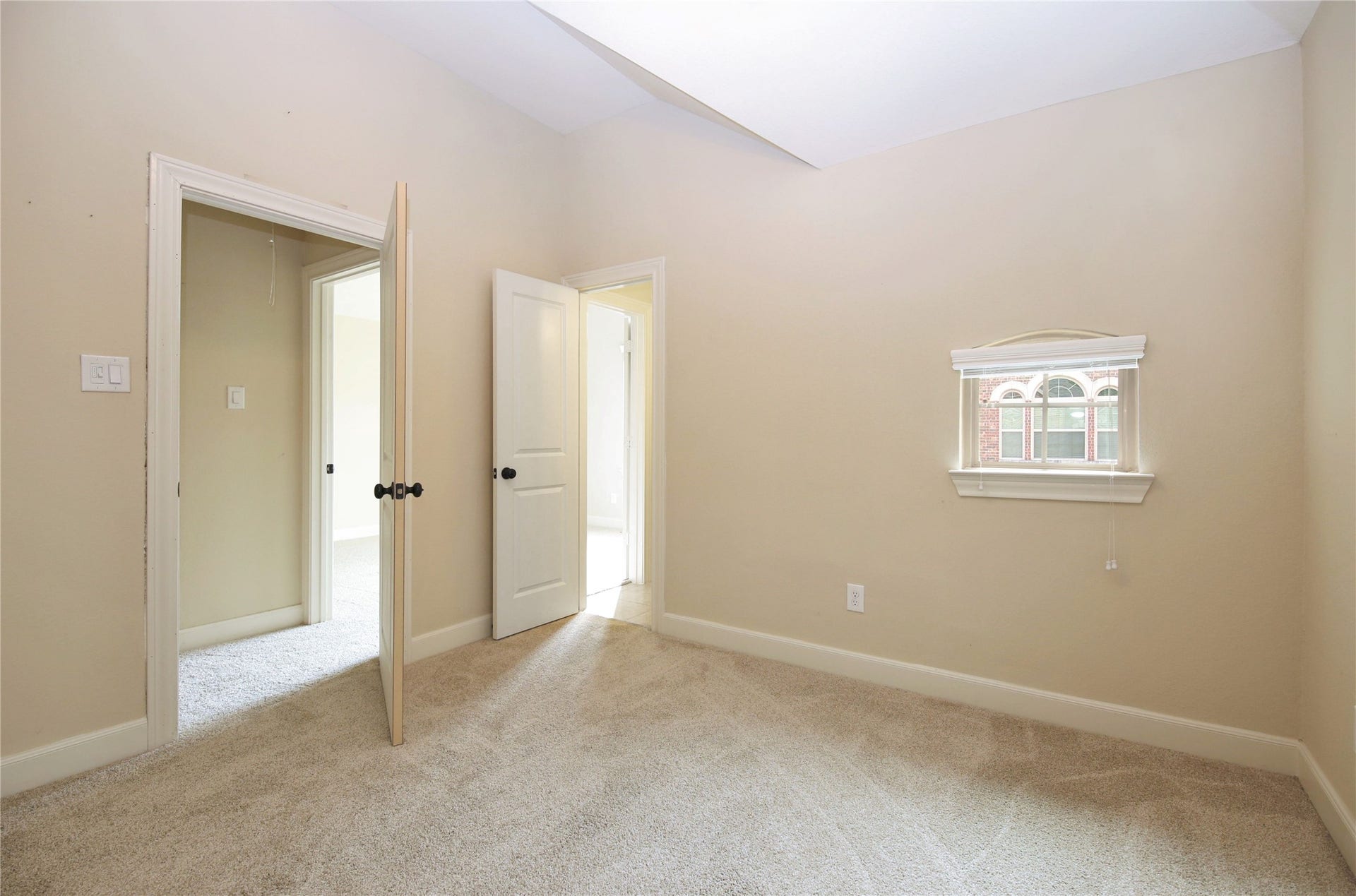 5163 Oasis Park, Houston, TX 77021