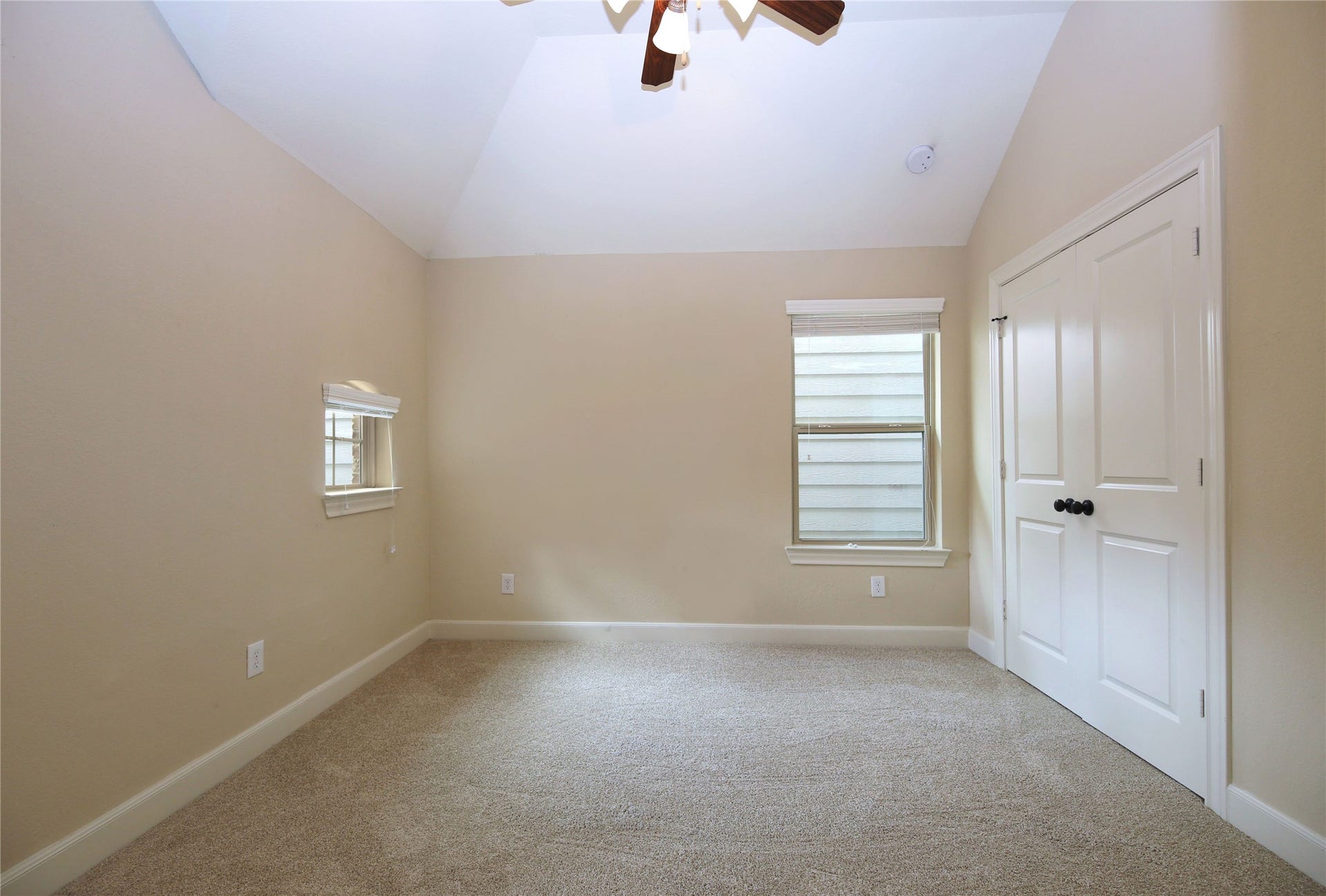 5163 Oasis Park, Houston, TX 77021