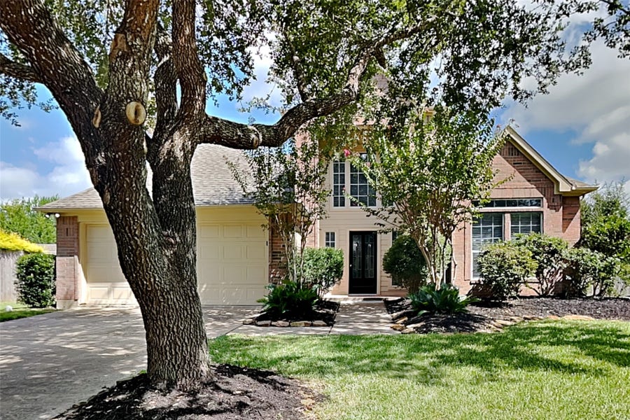 Property photo for 1906 Crescent Oak Drive, Missouri City, TX