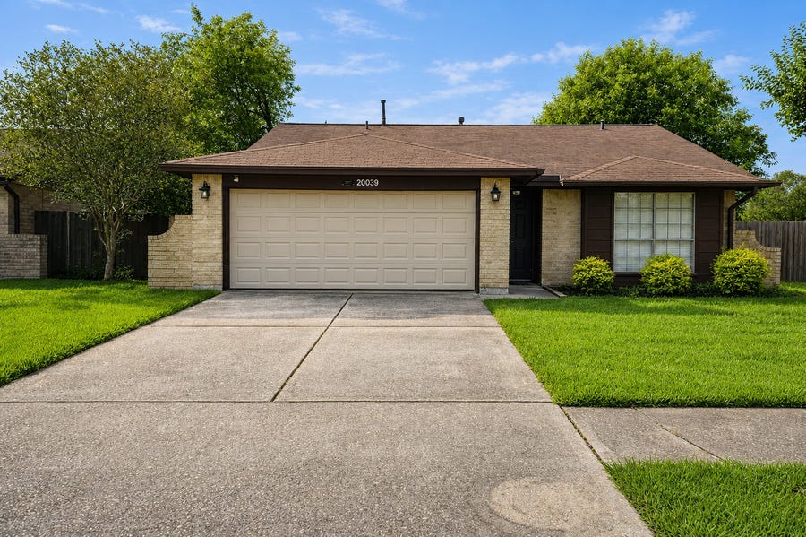Property photo for 20039 Dawn Mist Drive, Humble, TX