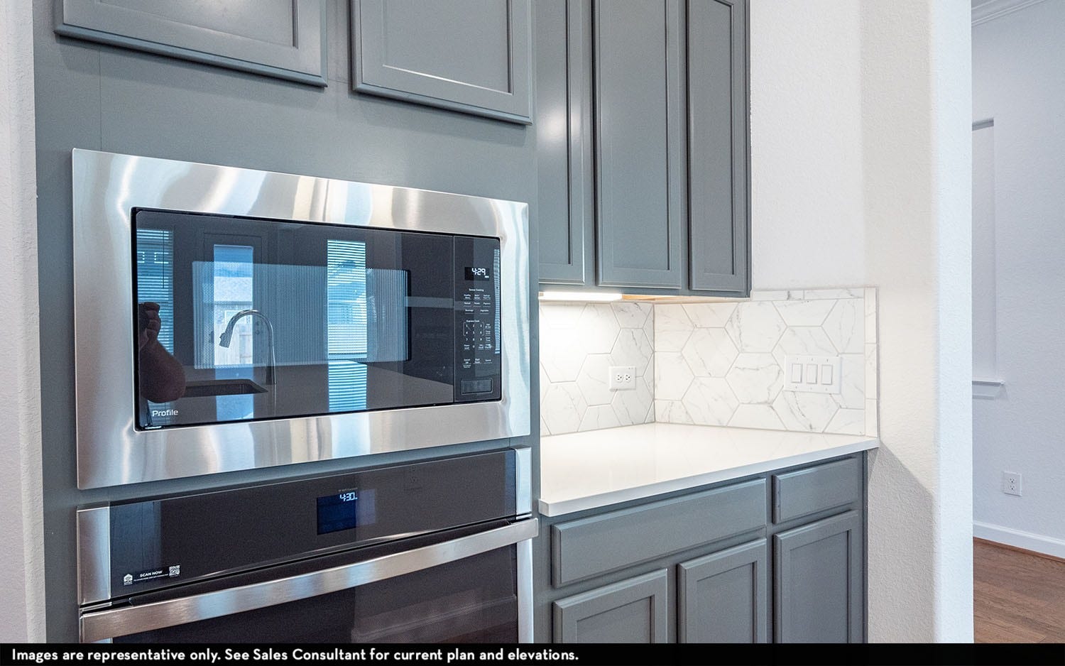 138 Lakeland Circle, Rosharon, TX 77583 Kitchen