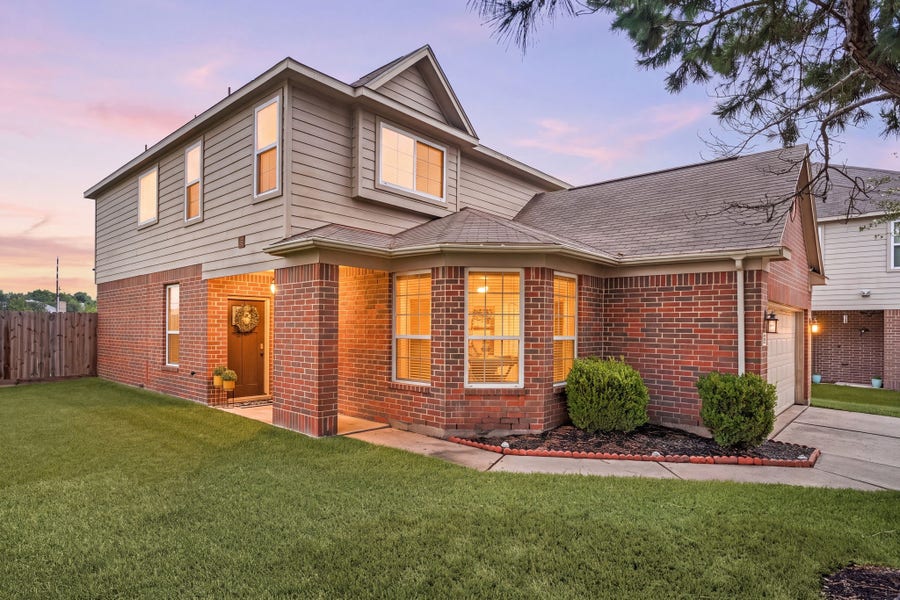Property photo for 19054 Taverns Crossing Lane, Houston, TX