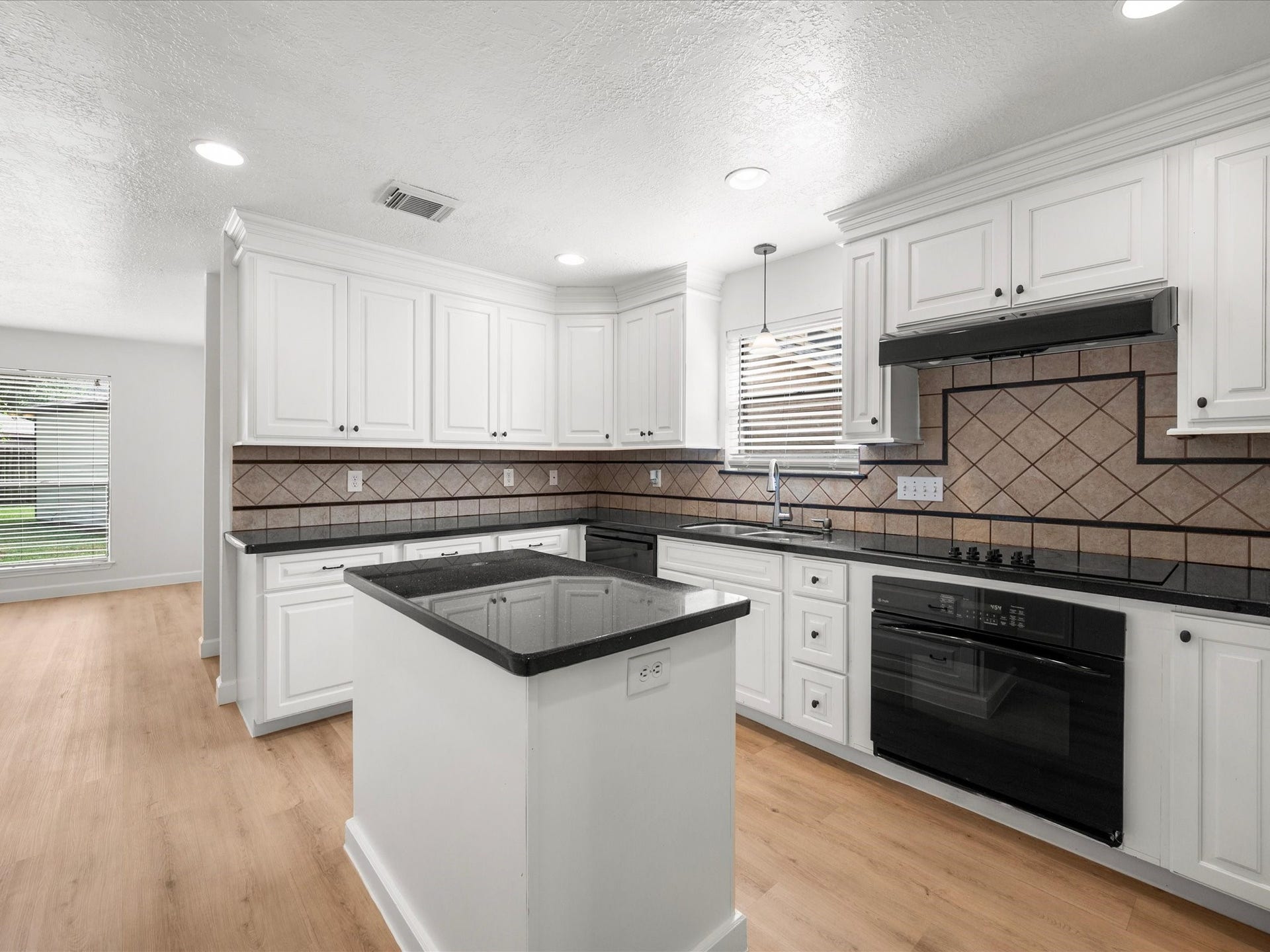 2715 River Birch Drive, Sugar Land, TX 77479 2715 River Birch Drive, Sugar Land, TX 77479