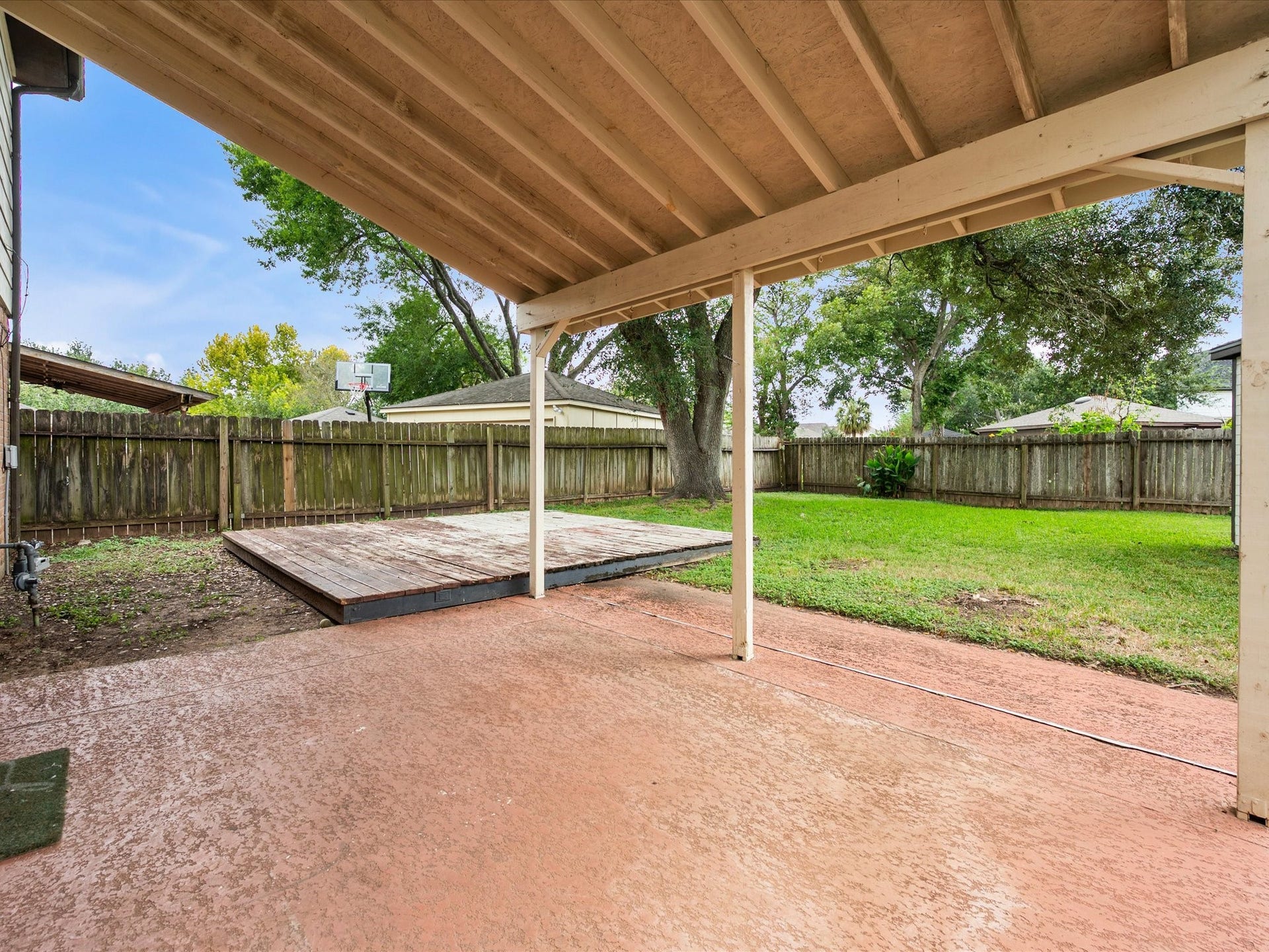 2715 River Birch Drive, Sugar Land, TX 77479 2715 River Birch Drive, Sugar Land, TX 77479