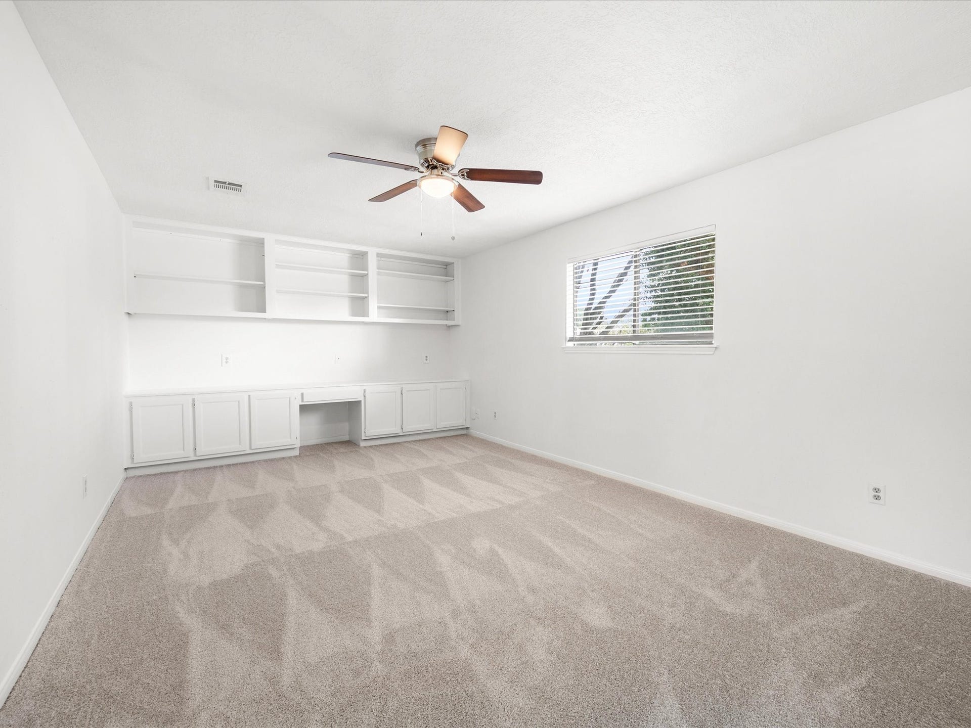 2715 River Birch Drive, Sugar Land, TX 77479 2715 River Birch Drive, Sugar Land, TX 77479