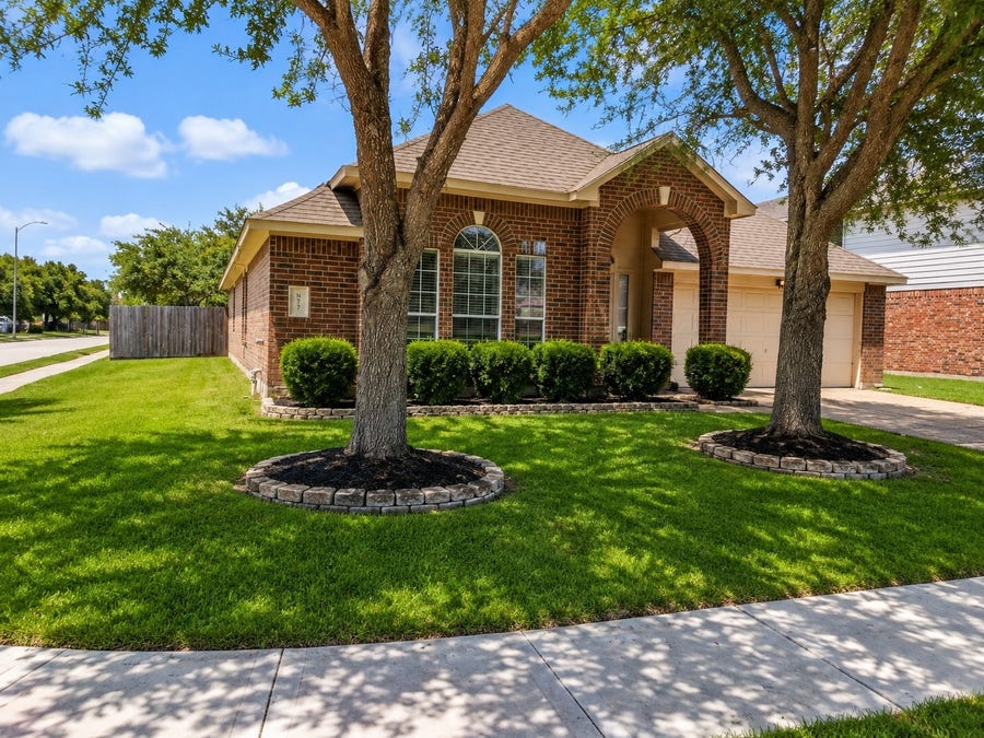 Property photo for 5817 Village Grove Drive, Pearland, TX
