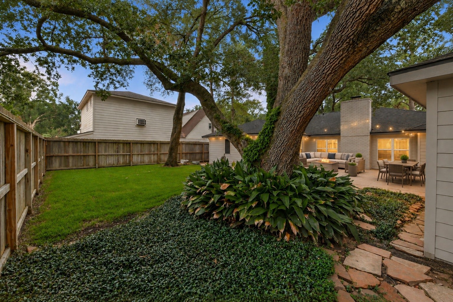 Another view of the patio.... virtually staged.