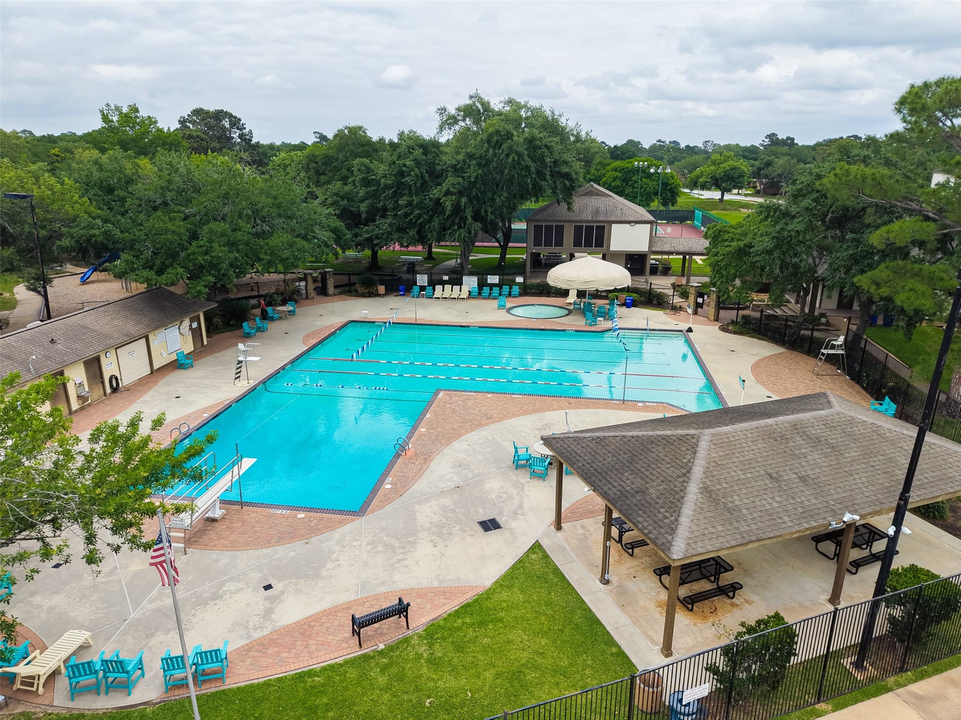 Live here and join the Deerfield Dolphins swim team! This is a very active community with plenty to do for each member of the family!