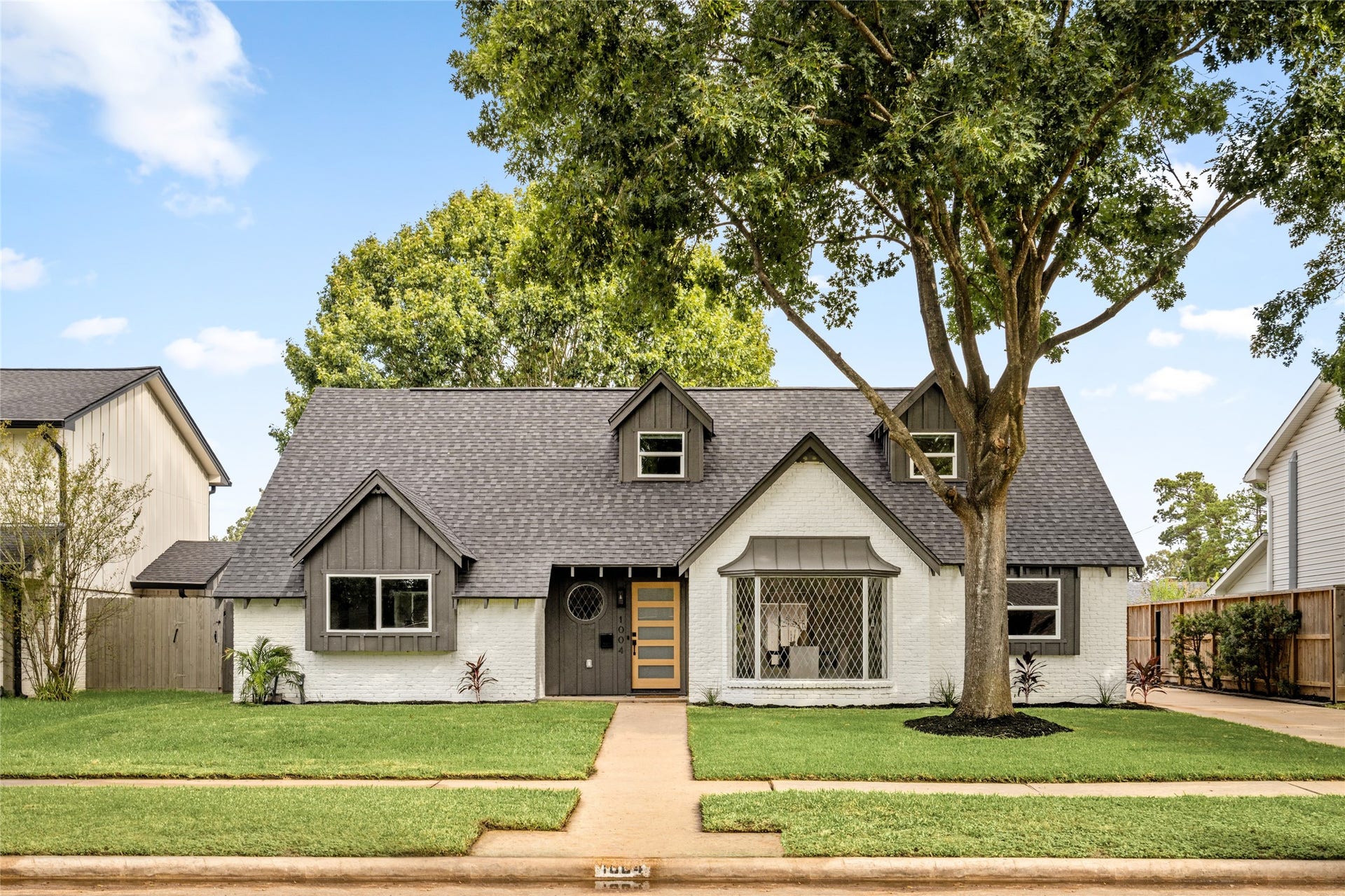 1004 Martin Street, Houston, TX 77018 1004 Martin Street, Houston, TX 77018