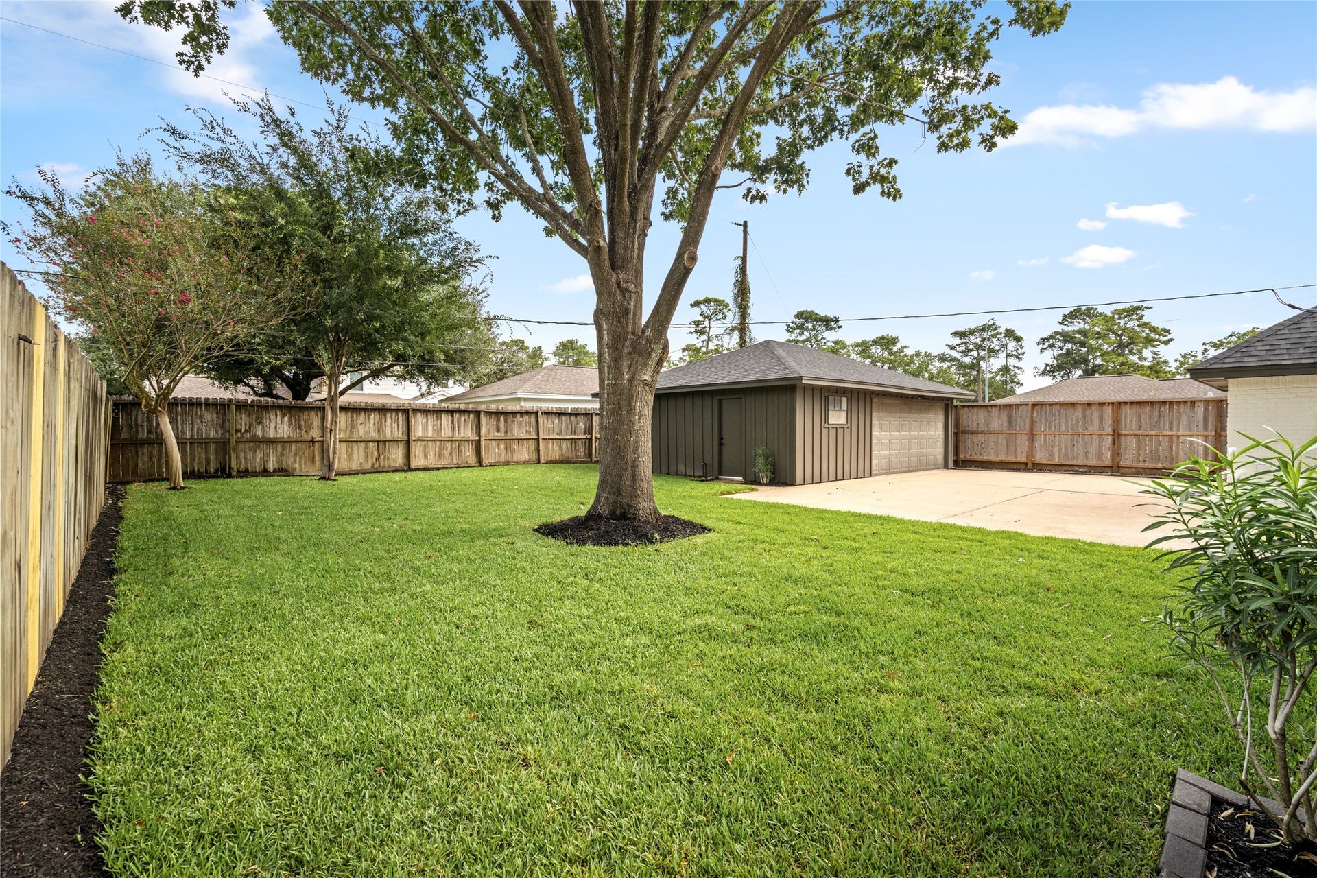 1004 Martin Street, Houston, TX 77018 1004 Martin Street, Houston, TX 77018