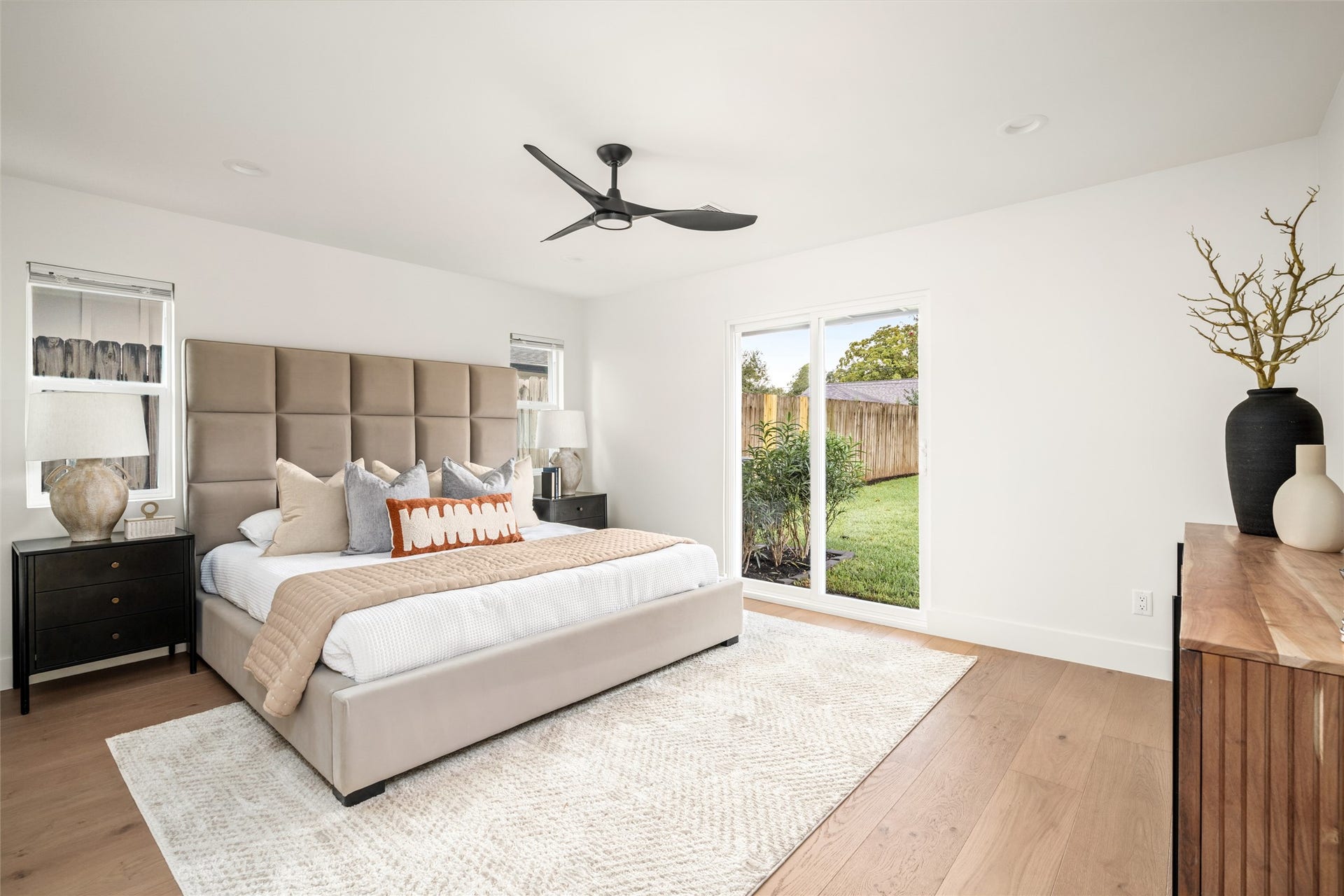 1004 Martin Street, Houston, TX 77018 1004 Martin Street, Houston, TX 77018
