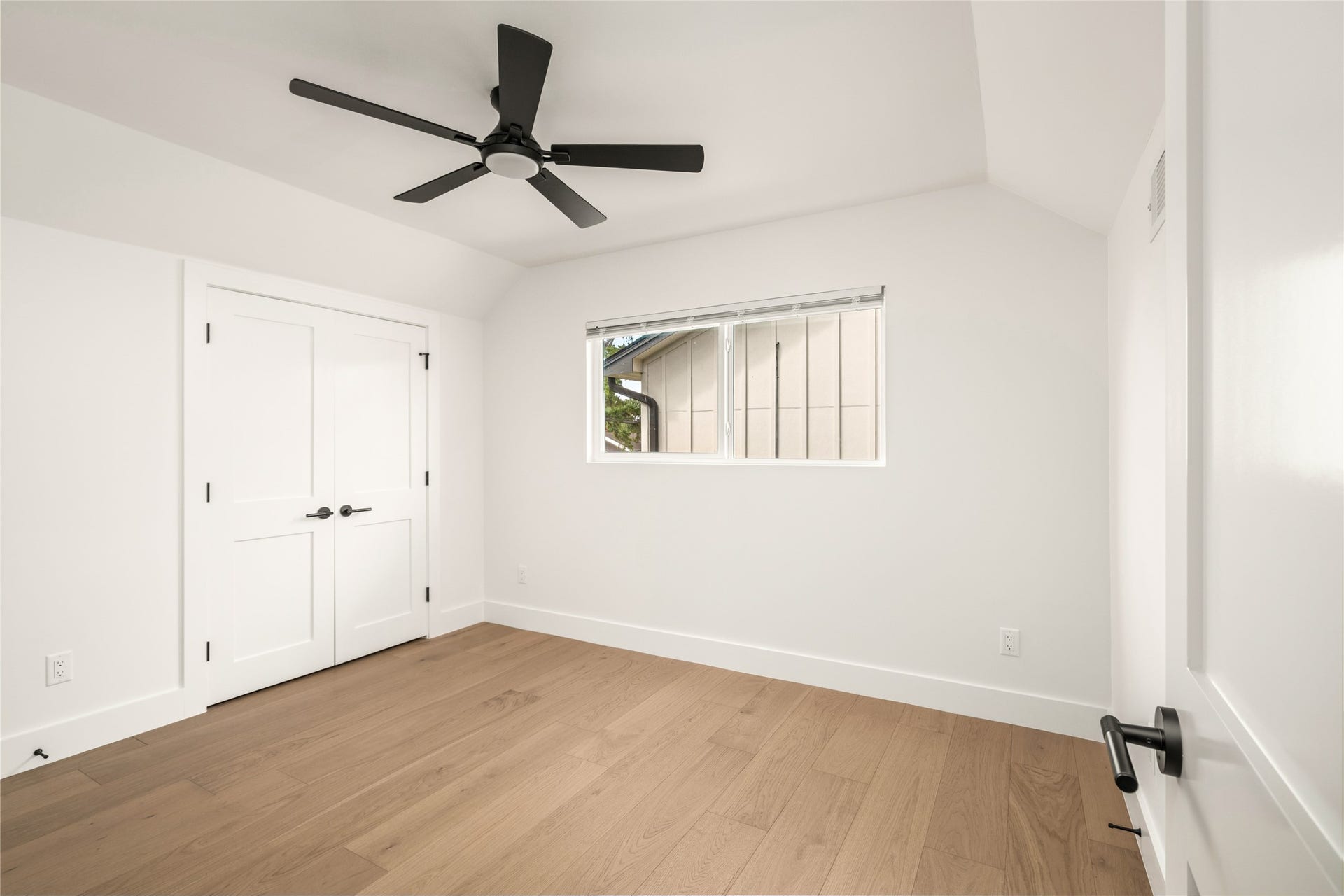 1004 Martin Street, Houston, TX 77018 1004 Martin Street, Houston, TX 77018