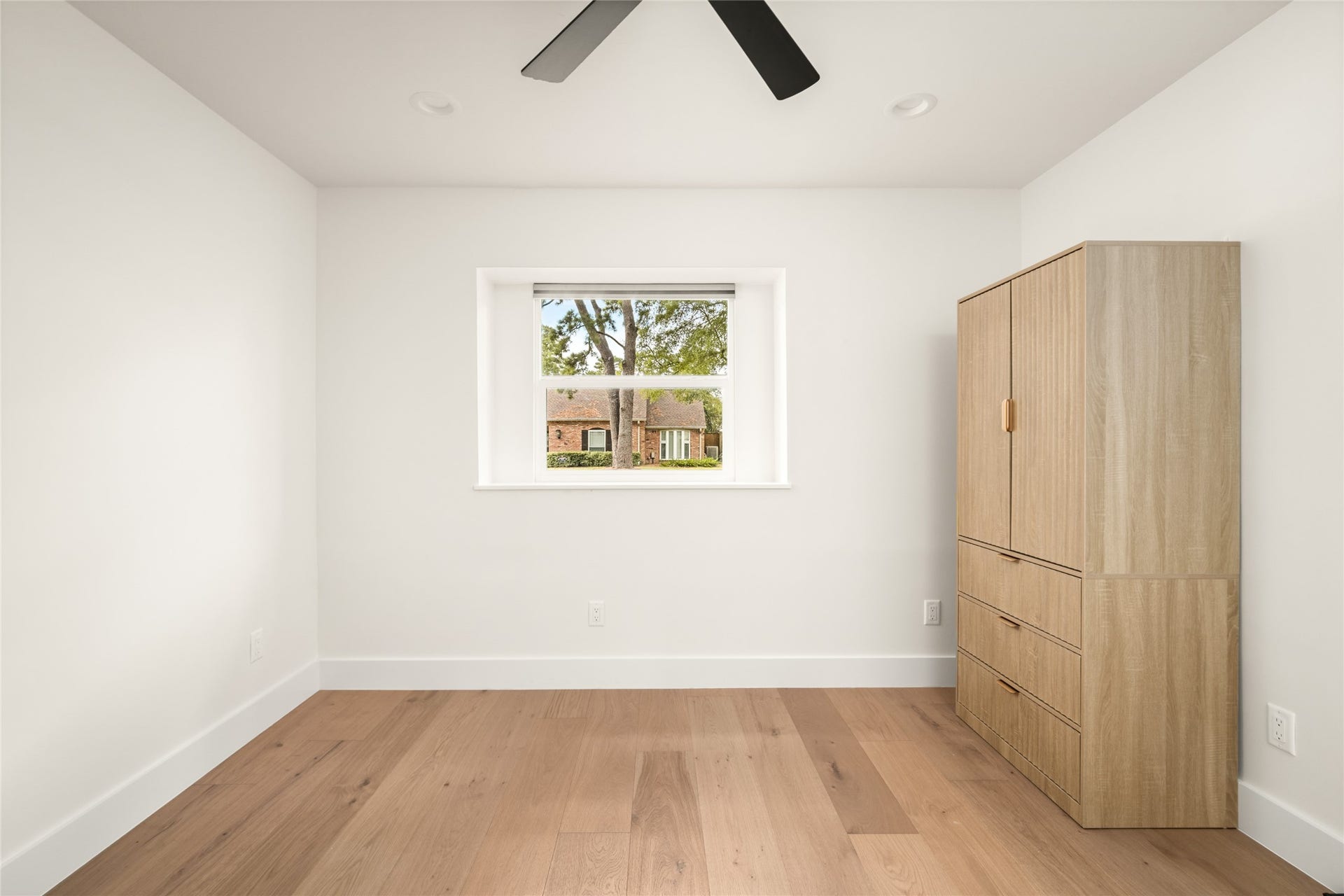 1004 Martin Street, Houston, TX 77018 1004 Martin Street, Houston, TX 77018