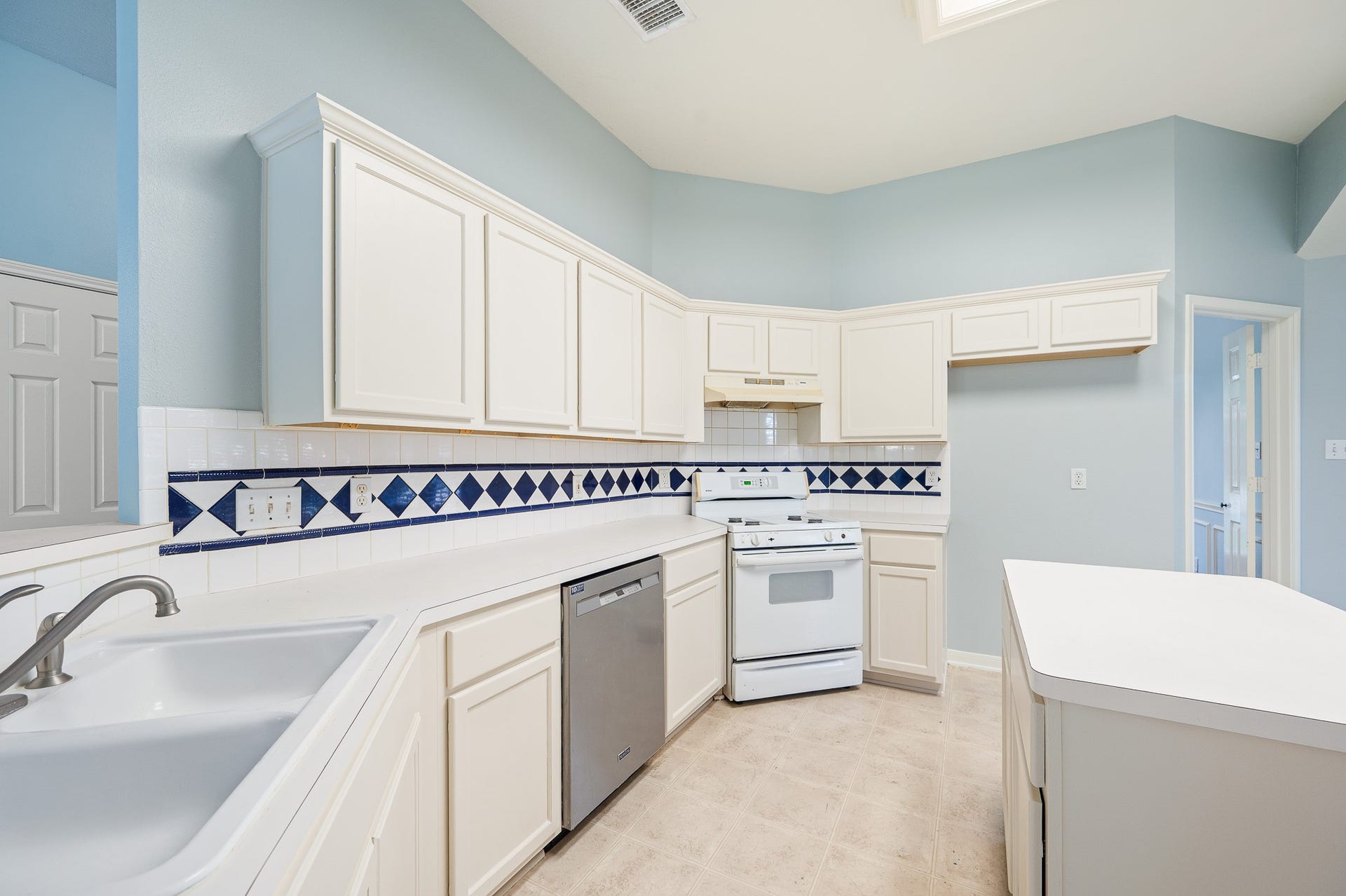 5827 Willow Park Drive, Richmond, TX 77469 5827 Willow Park Drive, Richmond, TX 77469