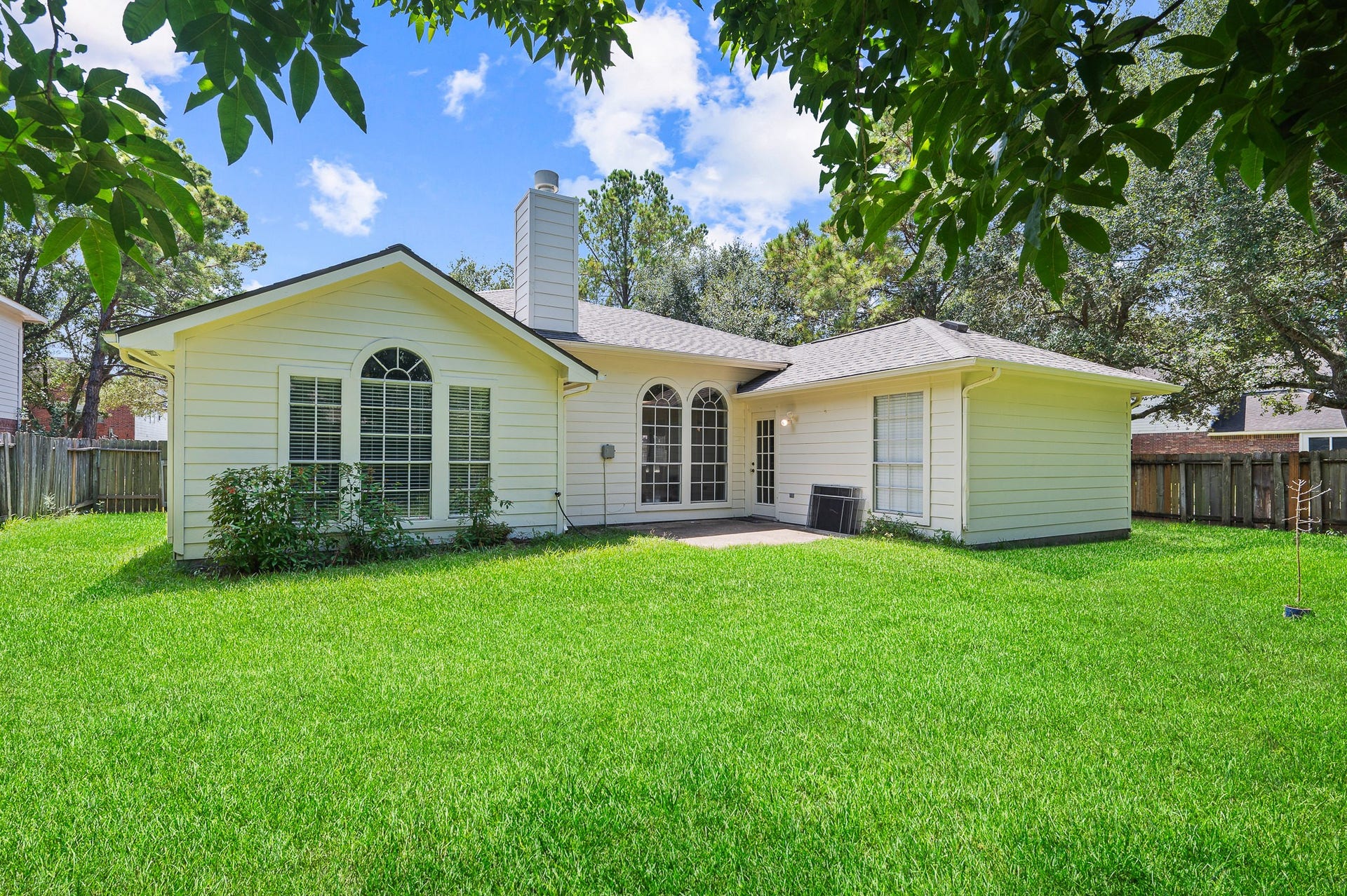 5827 Willow Park Drive, Richmond, TX 77469 5827 Willow Park Drive, Richmond, TX 77469