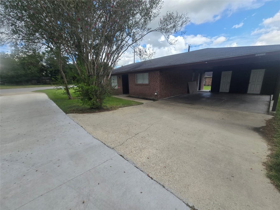 Property photo for 3453 W Highway 6, #1, Alvin, TX