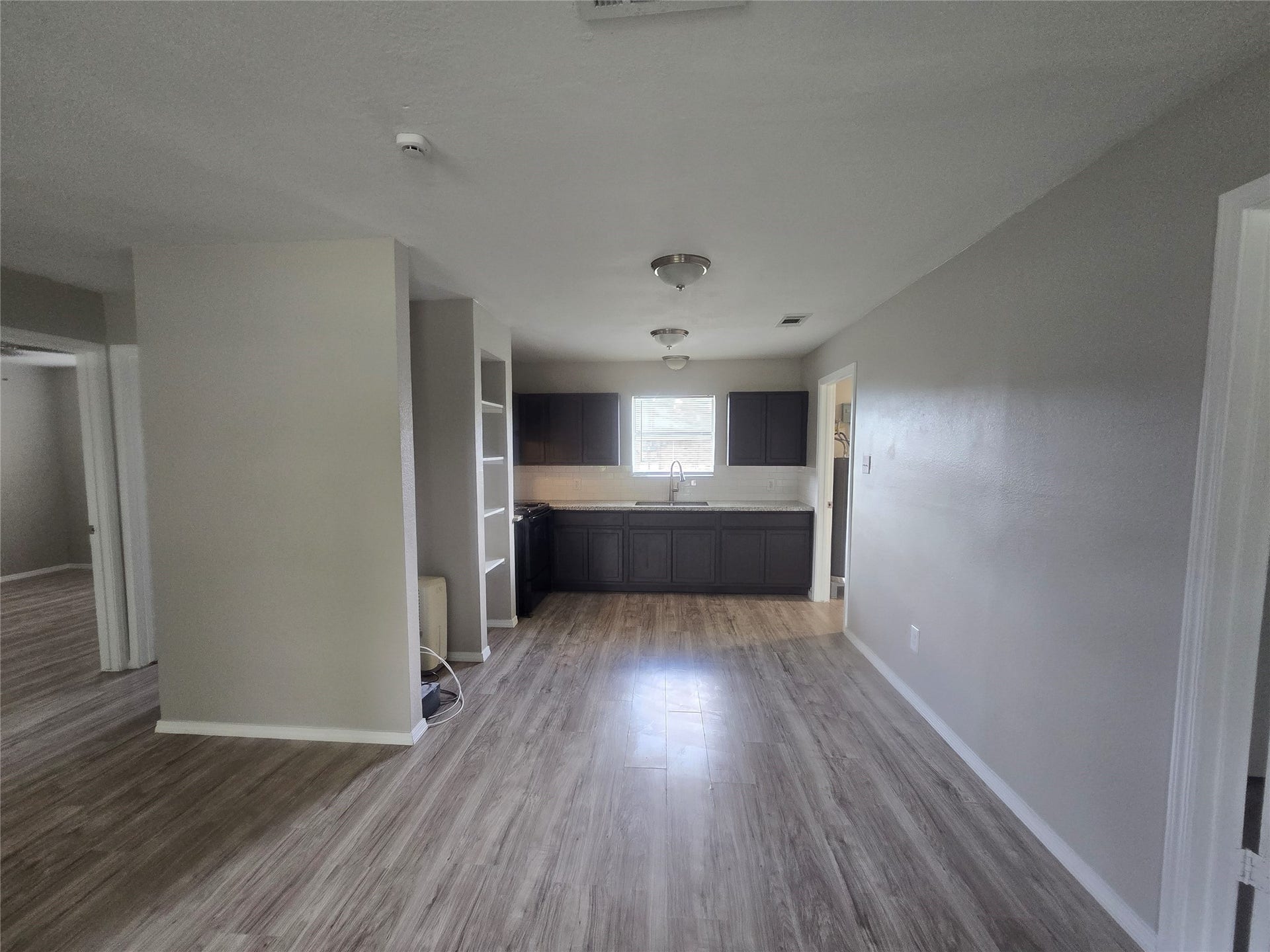 3453 W Highway 6, #1, Alvin, TX 77511 front door view of the kitchen