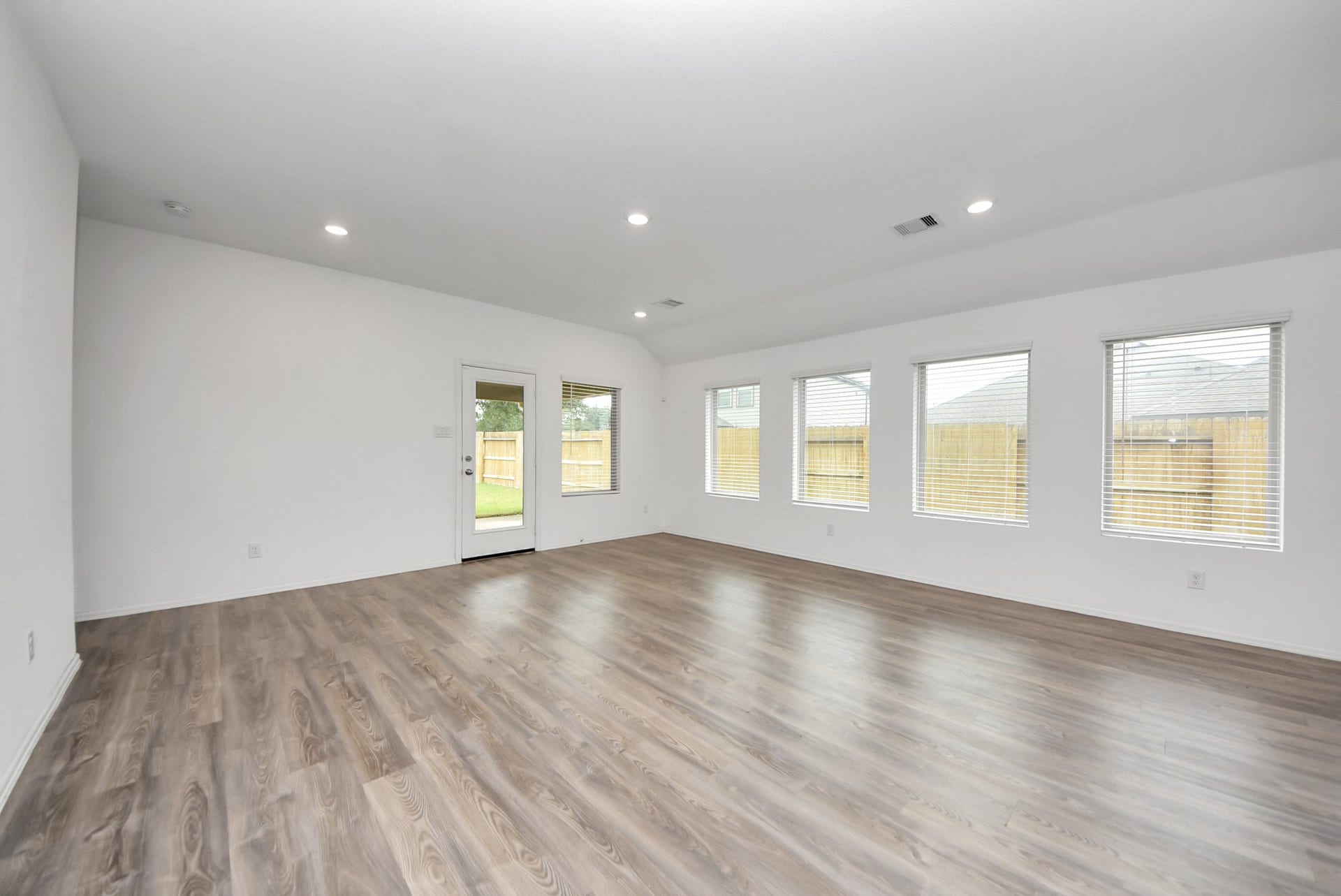 14235 Elrington Hollow Trail, Fresno, TX 77583 14235 Elrington Hollow Trail, Fresno, TX 77583