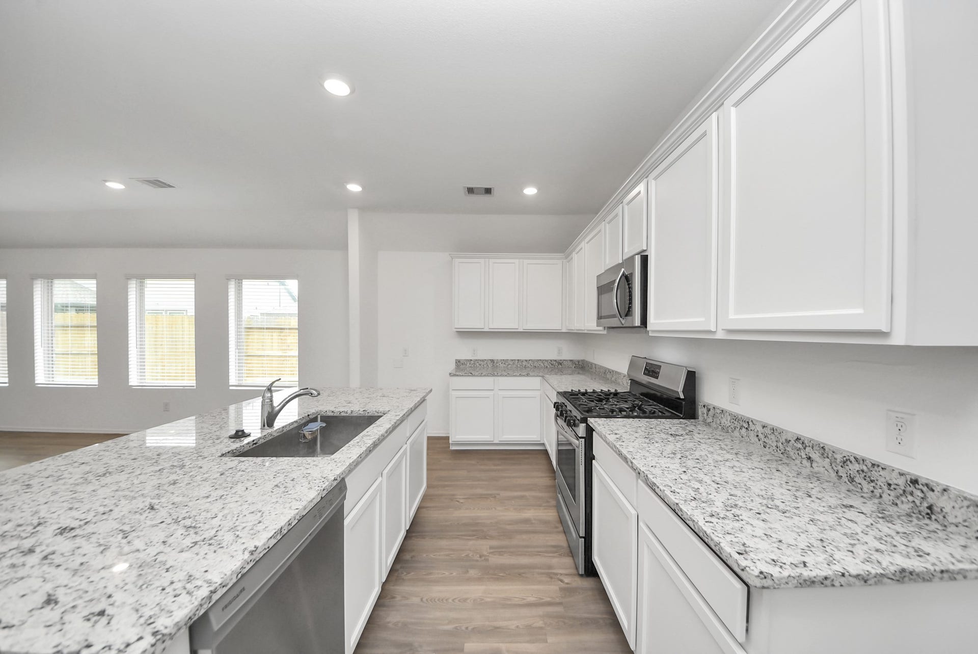 14235 Elrington Hollow Trail, Fresno, TX 77583 14235 Elrington Hollow Trail, Fresno, TX 77583