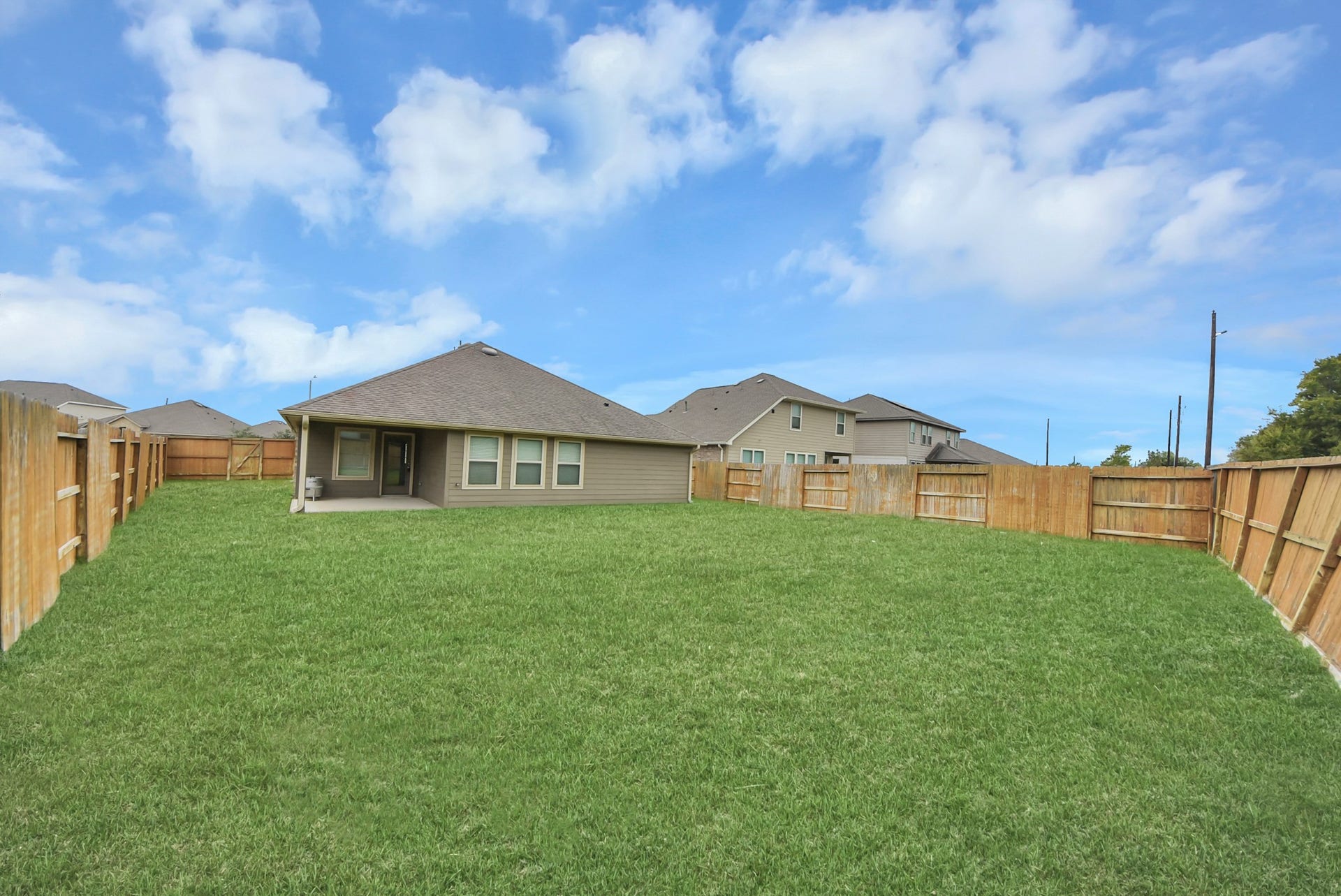 14235 Elrington Hollow Trail, Fresno, TX 77583 14235 Elrington Hollow Trail, Fresno, TX 77583