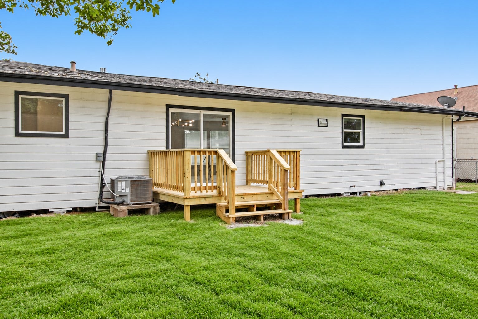 1118 Lake Road, La Marque, TX 77568 1118 Lake Road, La Marque, TX 77568