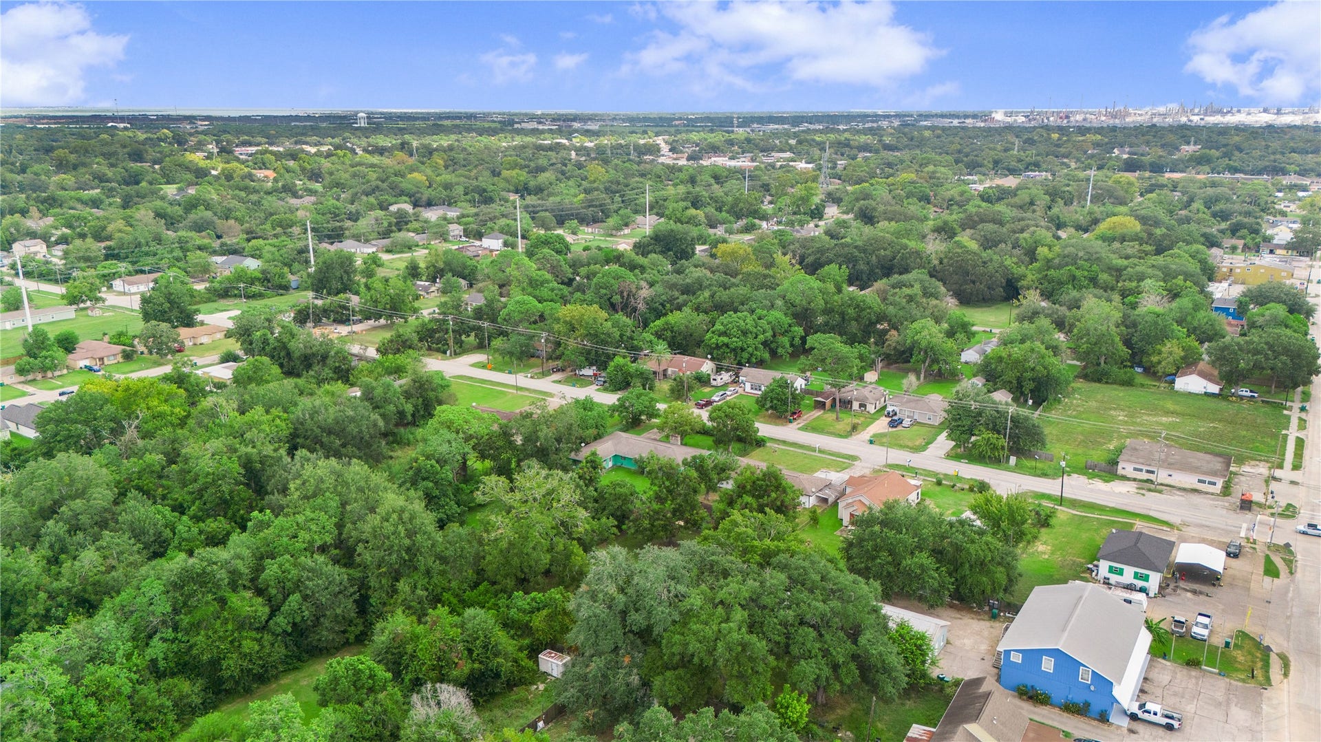 1118 Lake Road, La Marque, TX 77568 1118 Lake Road, La Marque, TX 77568
