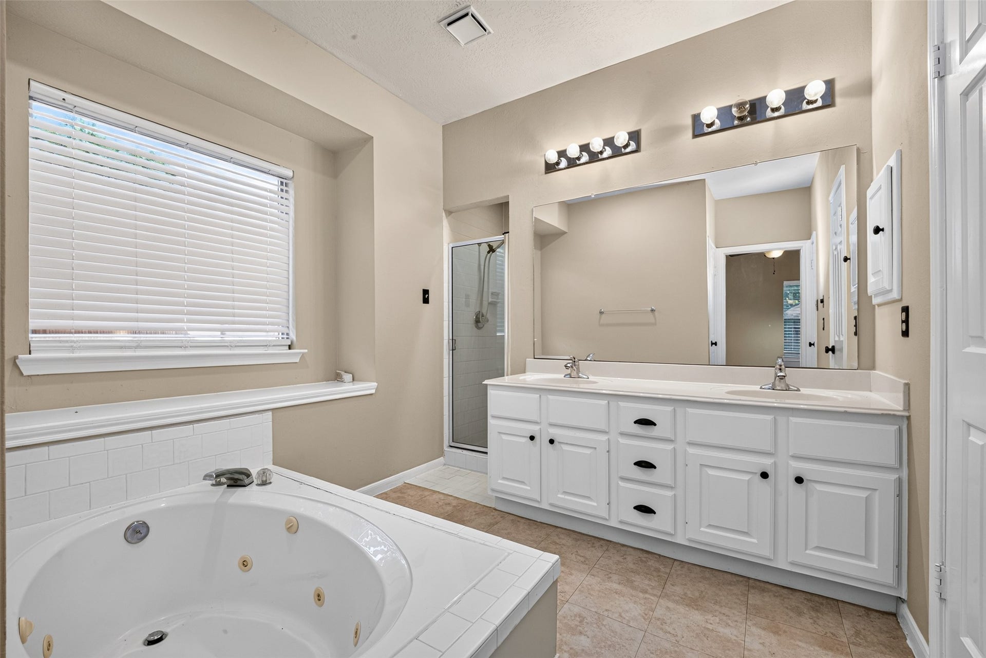 16002 Brittany Knoll Drive, Houston, TX 77095 16002 Brittany Knoll Drive, Houston, TX 77095