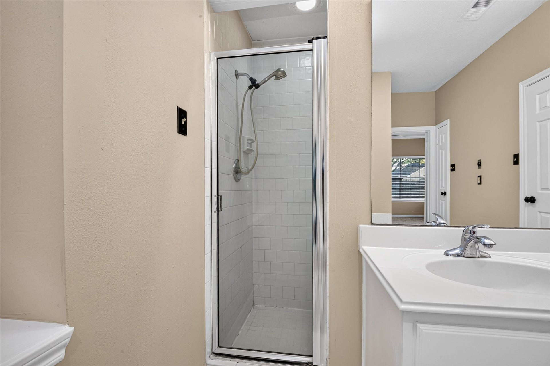 16002 Brittany Knoll Drive, Houston, TX 77095 16002 Brittany Knoll Drive, Houston, TX 77095