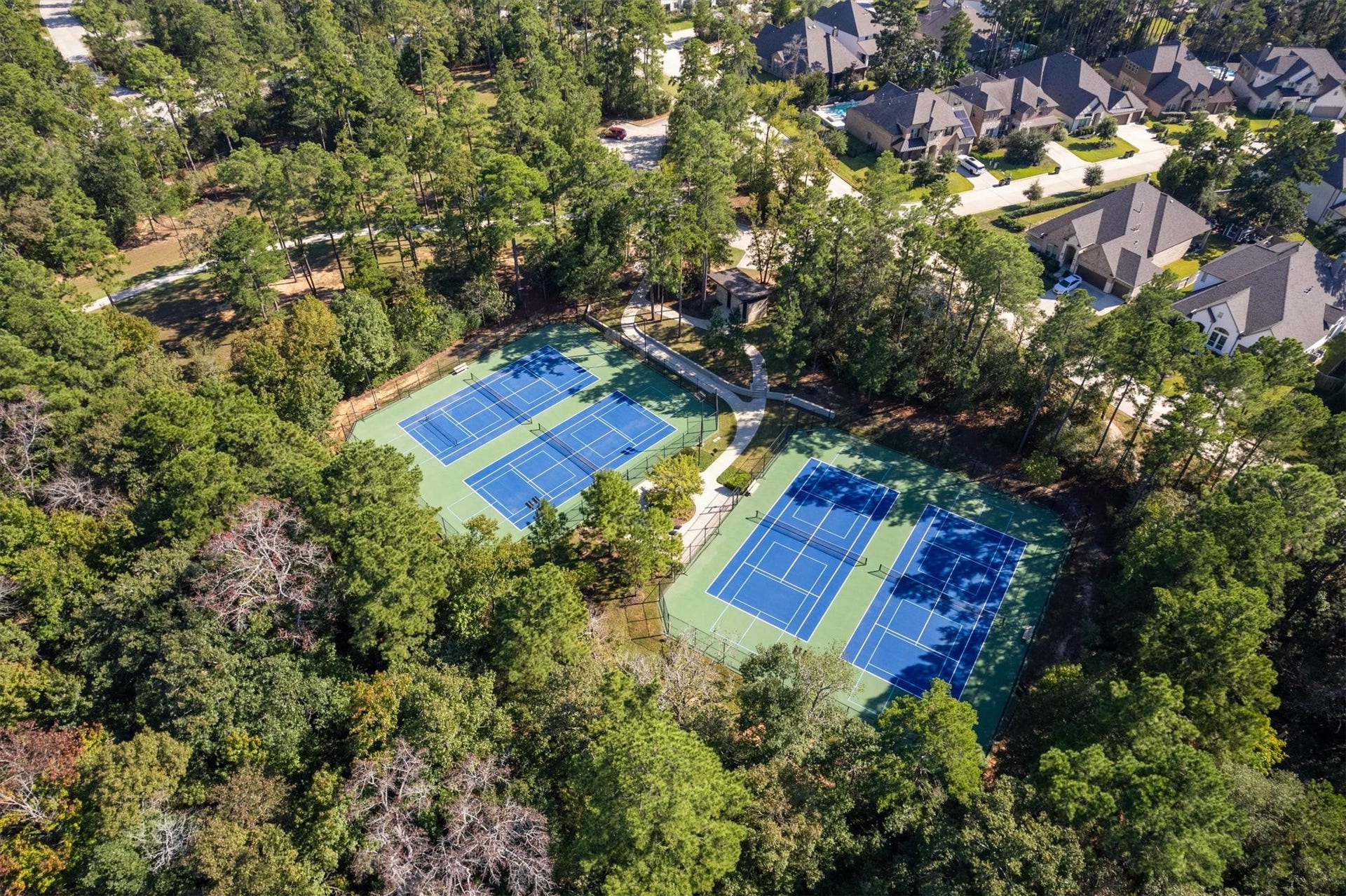 183 Lukewood Circle, Conroe, TX 77318 183 Lukewood Circle, Conroe, TX 77318