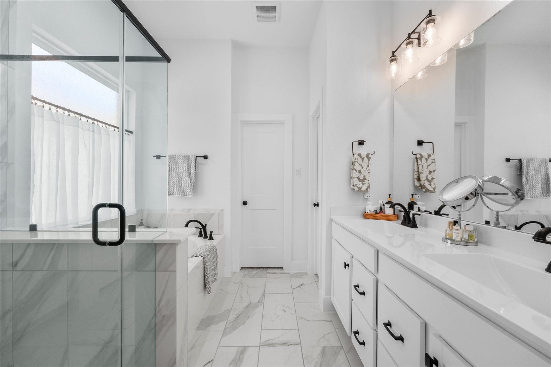 183 Lukewood Circle, Conroe, TX 77318 183 Lukewood Circle, Conroe, TX 77318