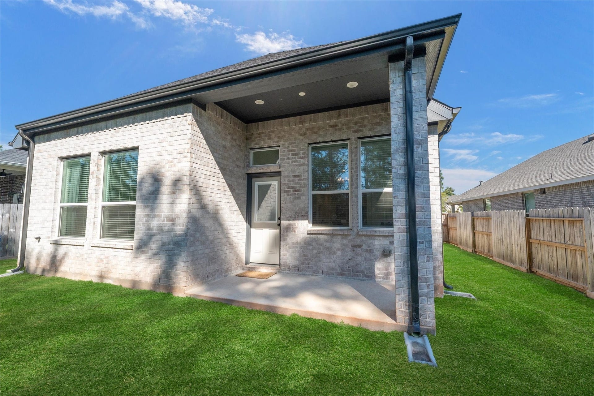 183 Lukewood Circle, Conroe, TX 77318 183 Lukewood Circle, Conroe, TX 77318