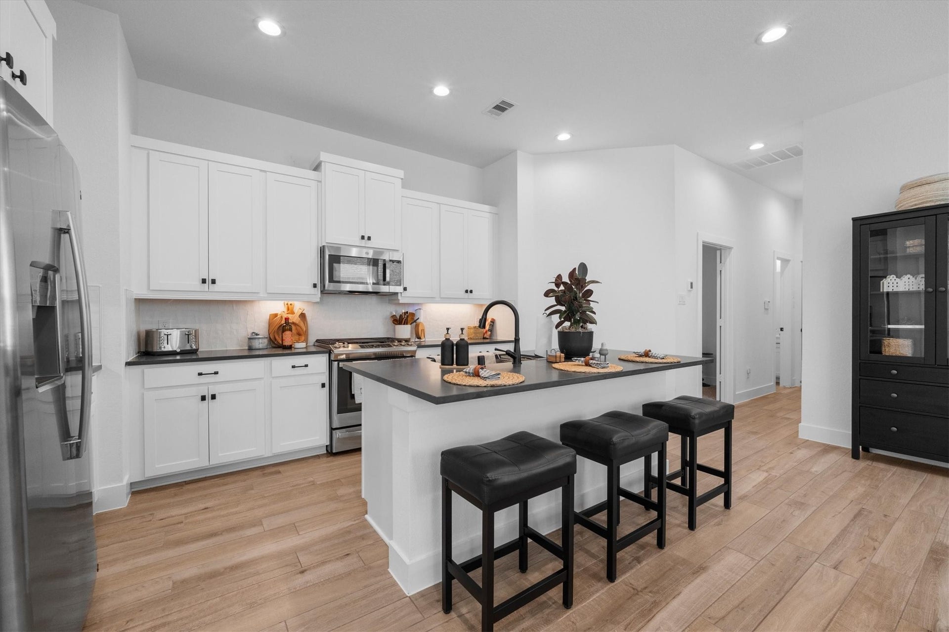 183 Lukewood Circle, Conroe, TX 77318 183 Lukewood Circle, Conroe, TX 77318