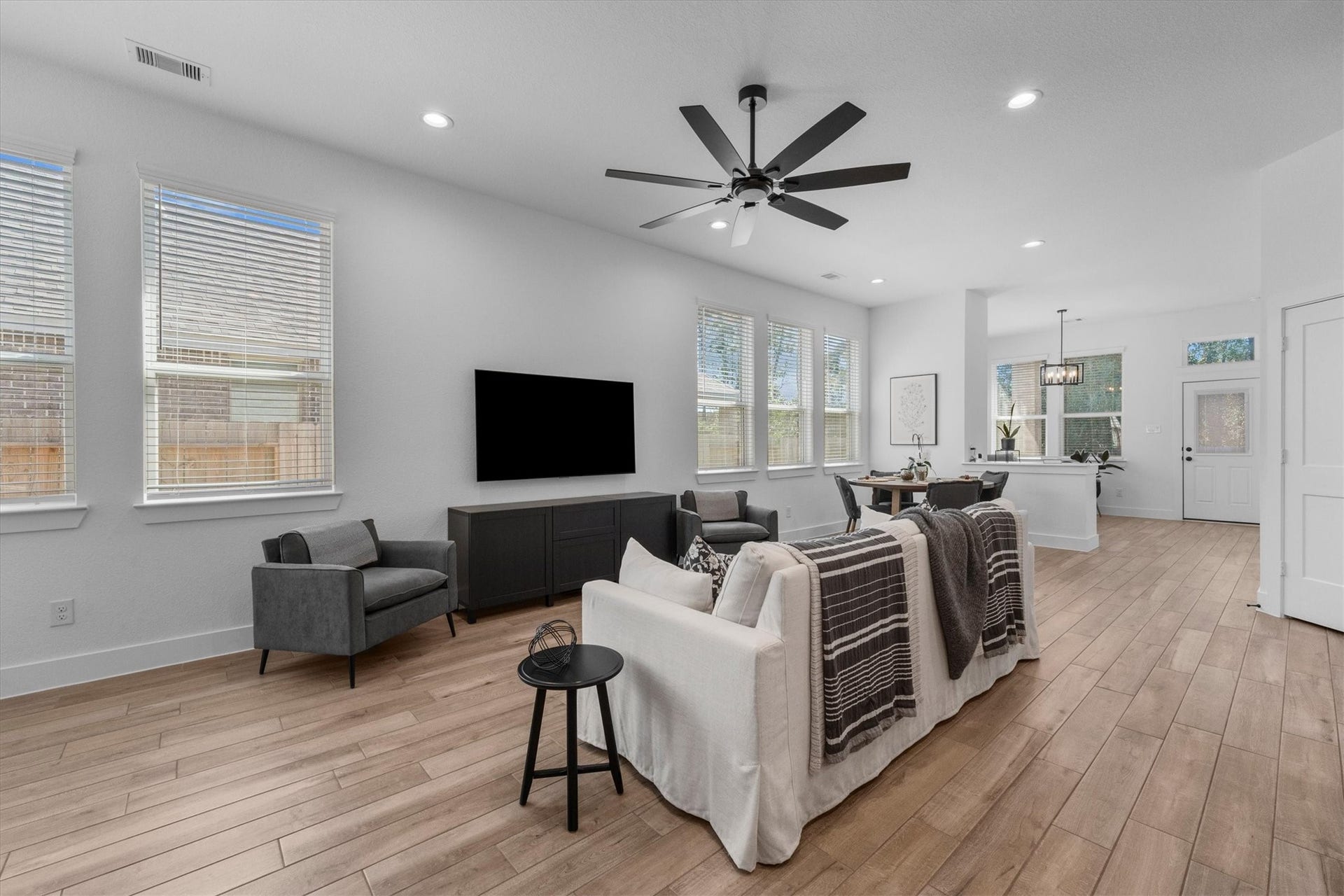 183 Lukewood Circle, Conroe, TX 77318 183 Lukewood Circle, Conroe, TX 77318