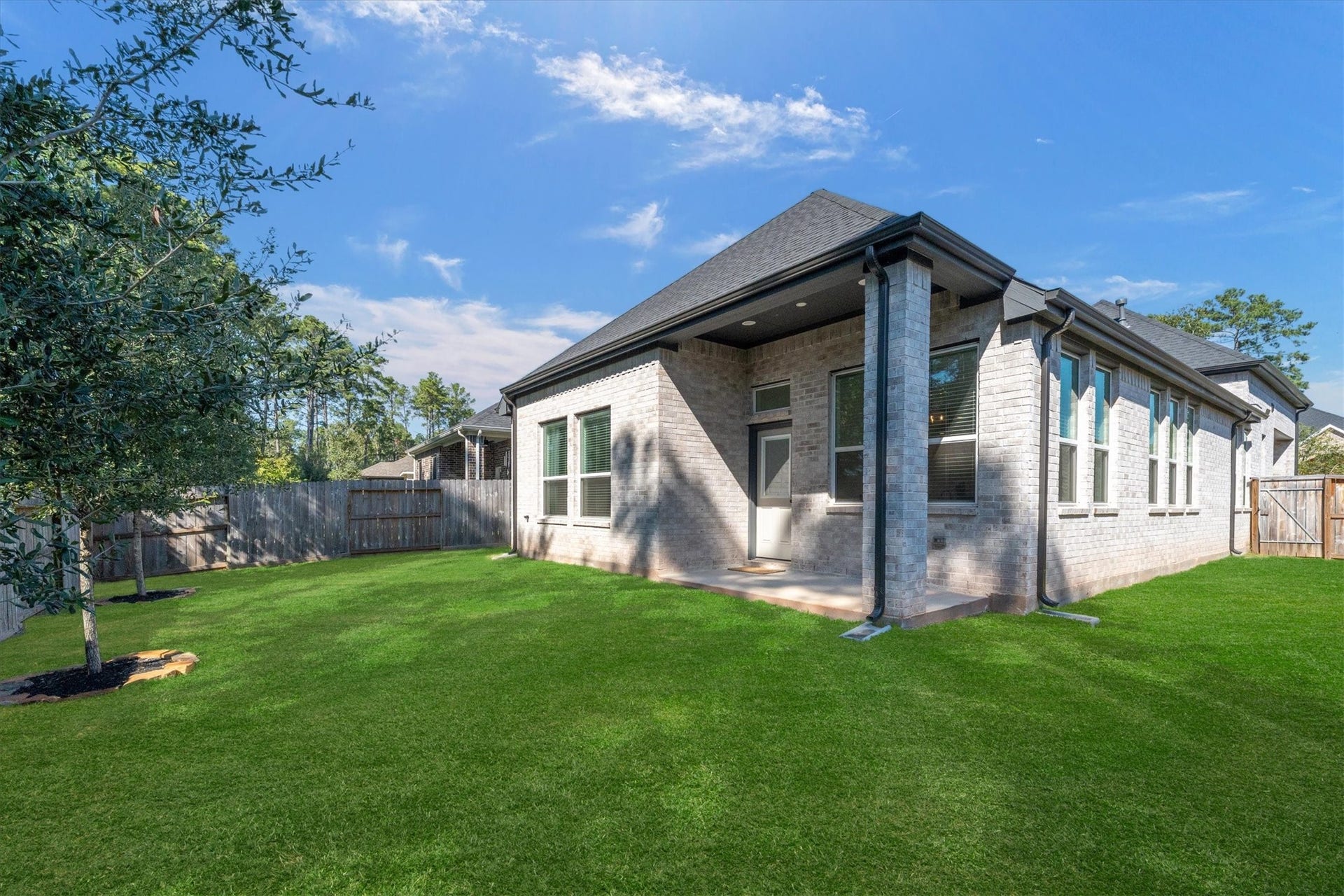 183 Lukewood Circle, Conroe, TX 77318 183 Lukewood Circle, Conroe, TX 77318
